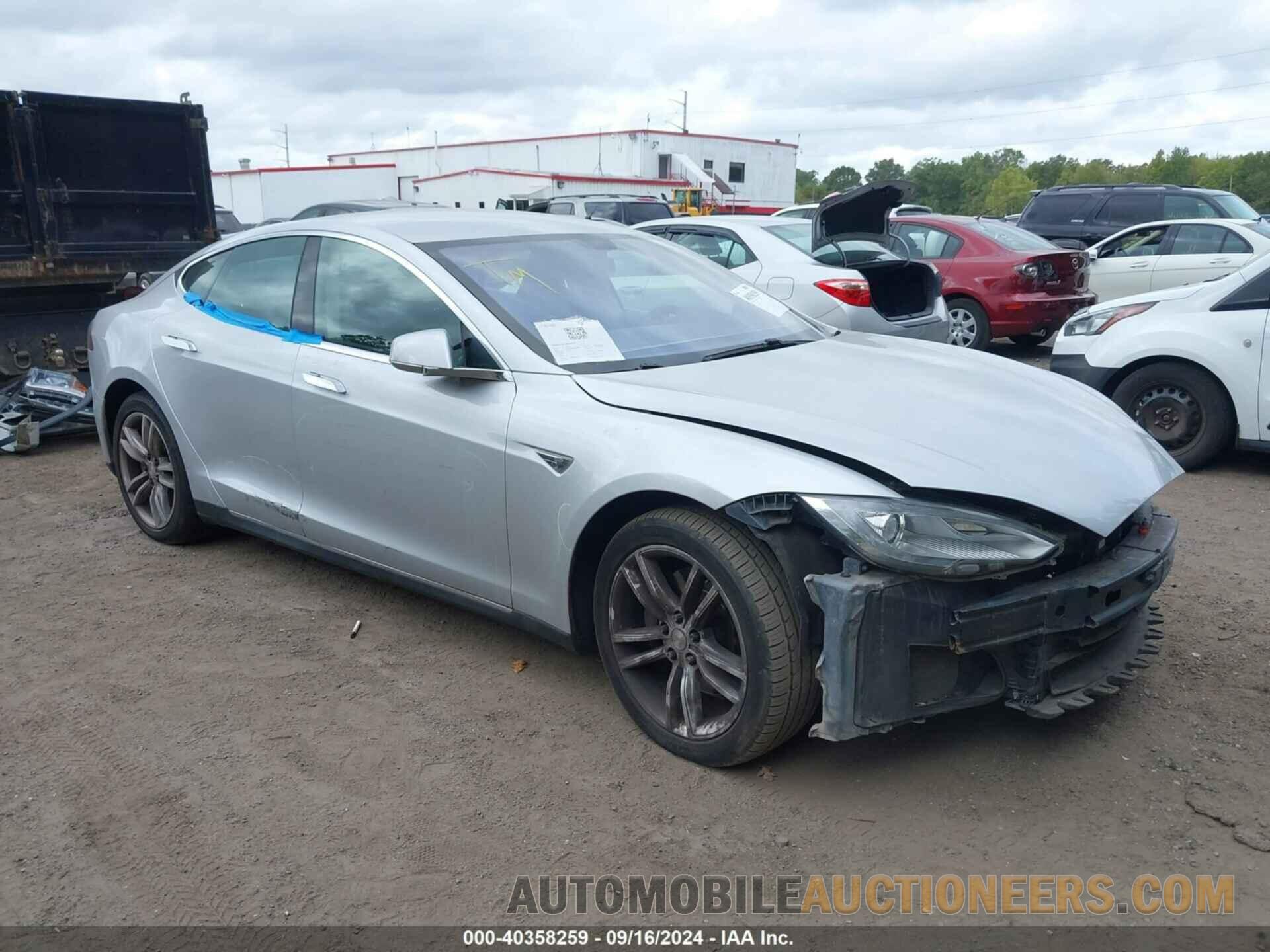 5YJSA1CN2DFP27666 TESLA MODEL S 2013