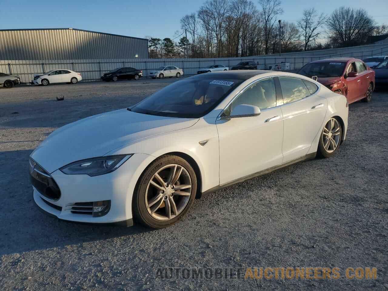 5YJSA1CN5DFP04320 TESLA MODEL S 2013