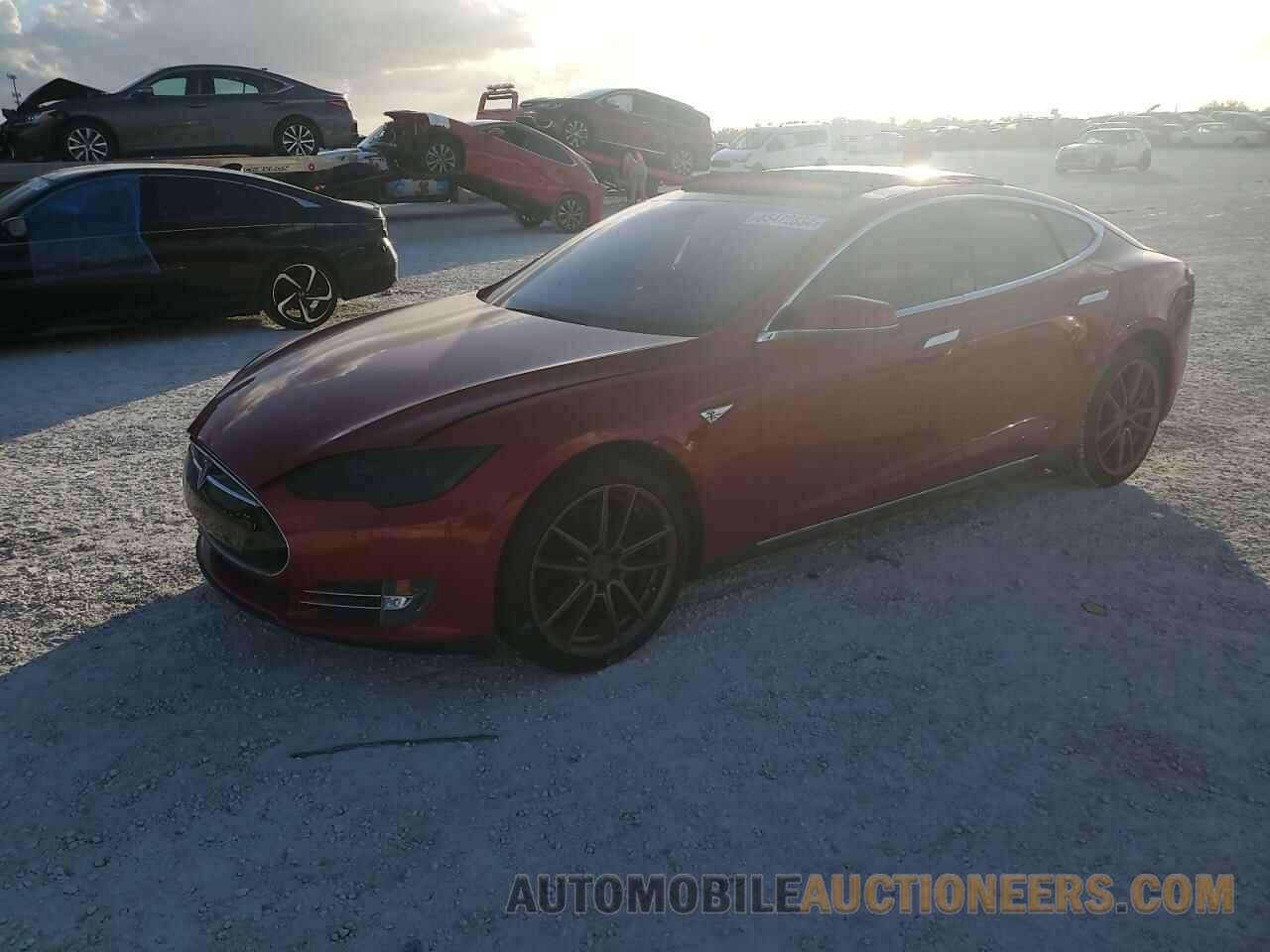 5YJSA1CN7DFP28165 TESLA MODEL S 2013