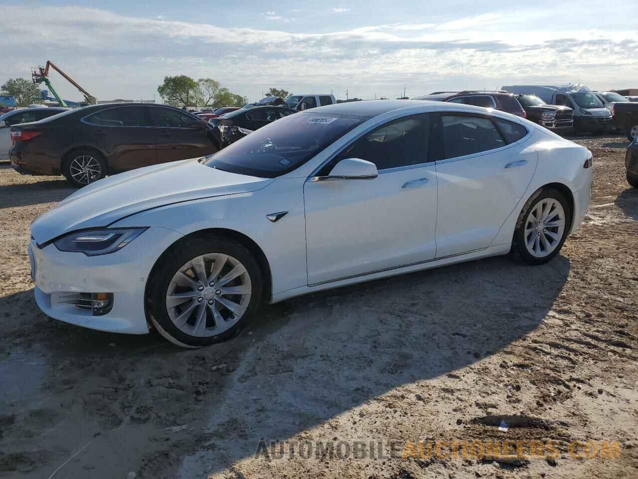 5YJSA1E11HF216899 TESLA MODEL S 2017