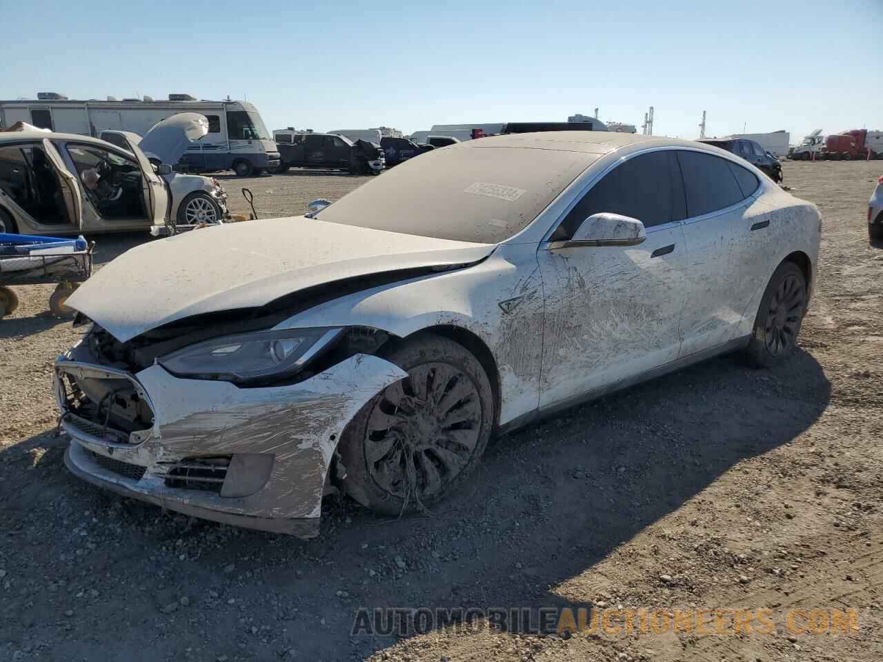 5YJSA1E12FF116338 TESLA MODEL S 2015