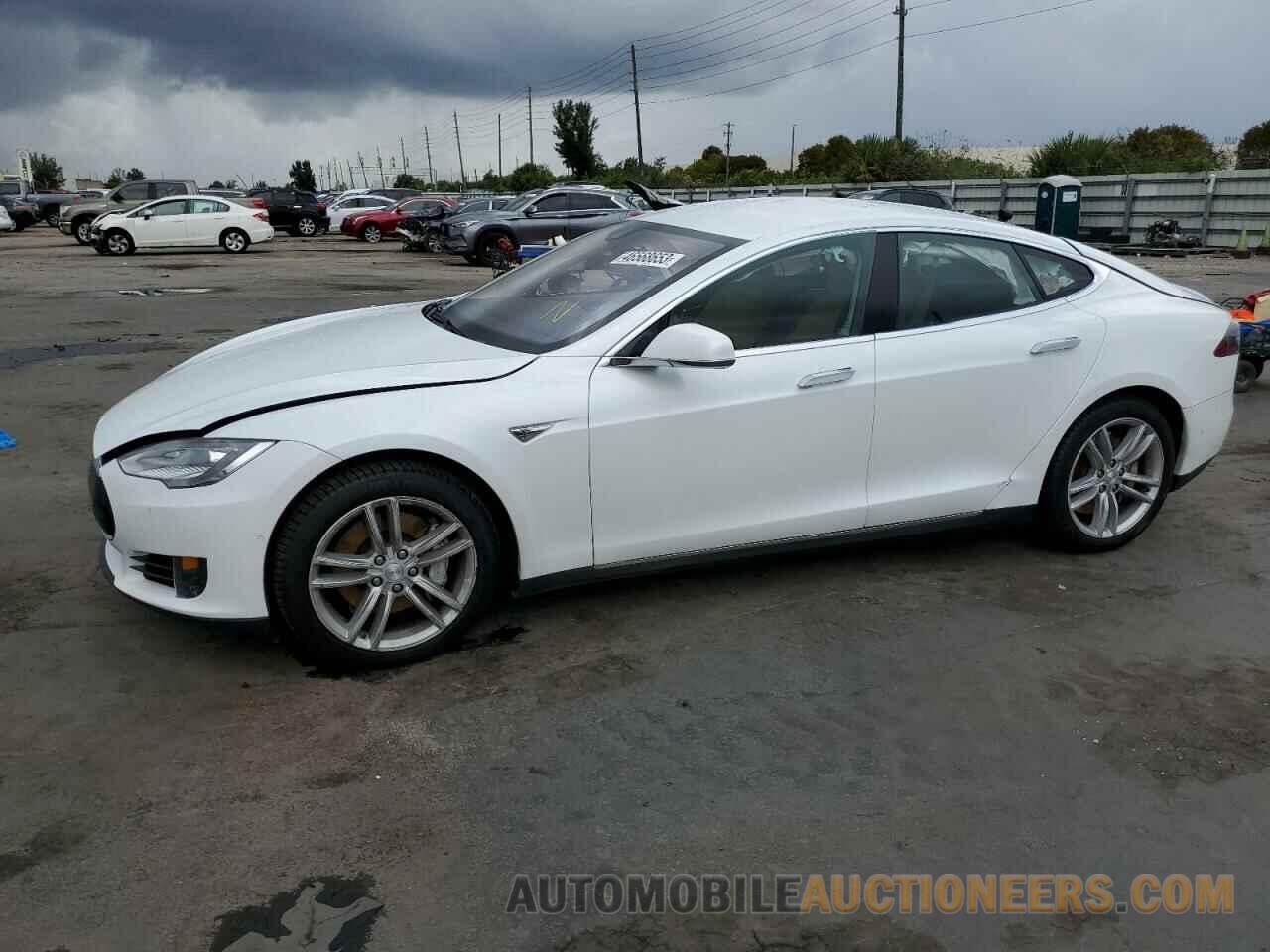 5YJSA1E12GF131147 TESLA MODEL S 2016