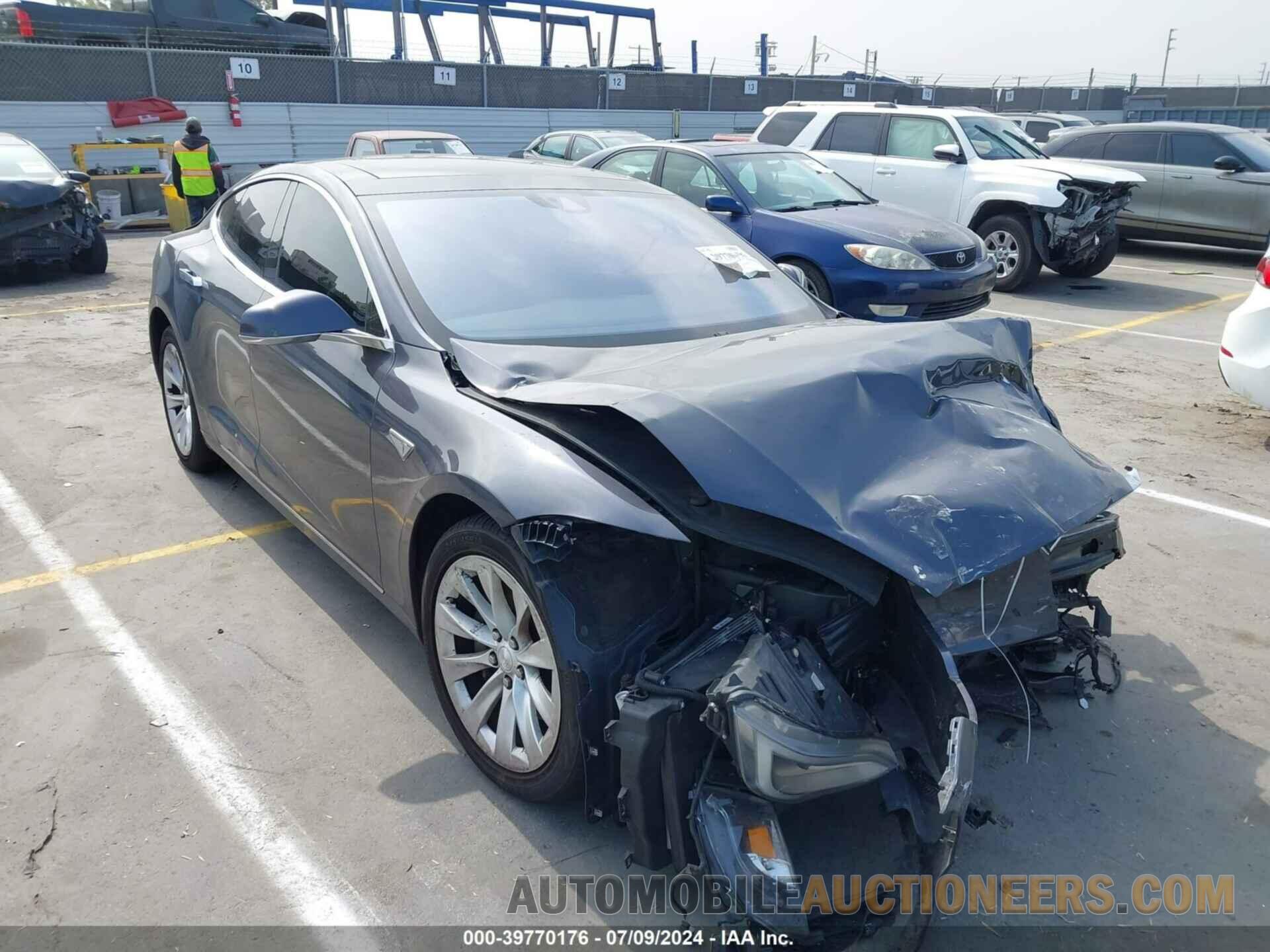 5YJSA1E12GF142276 TESLA MODEL S 2016