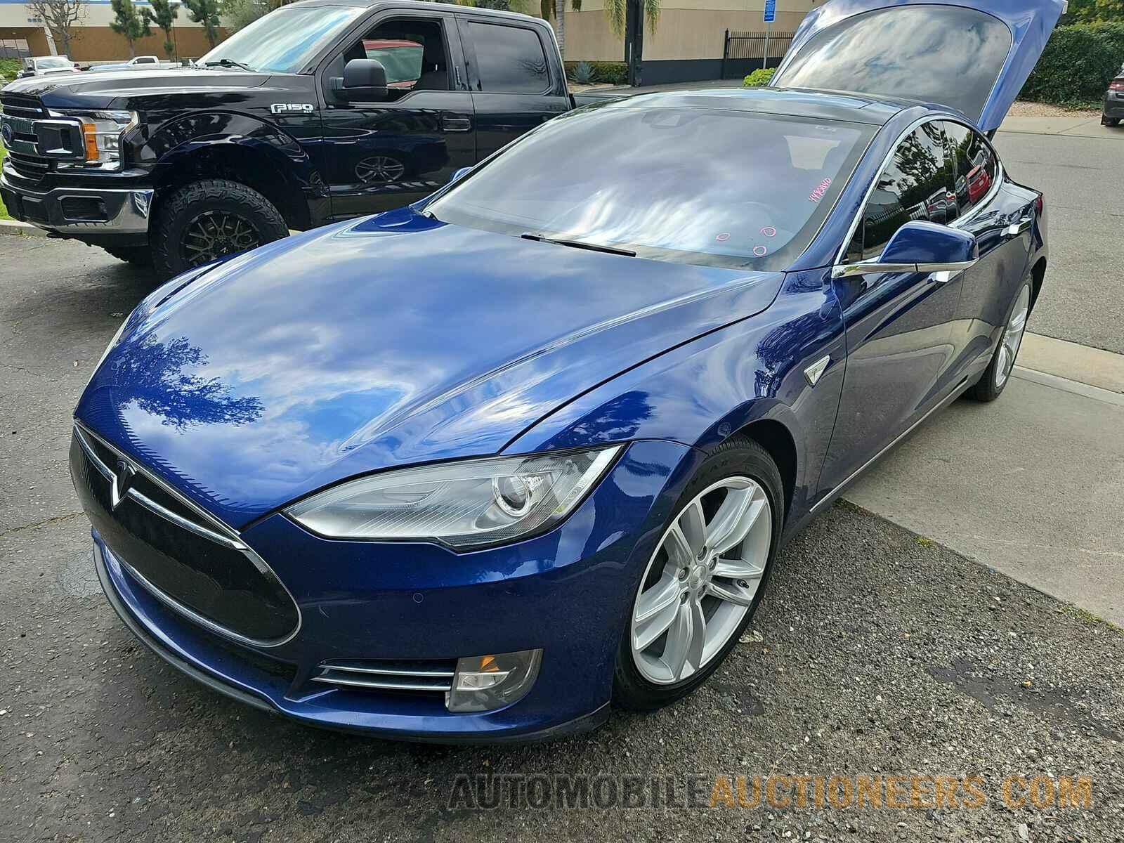 5YJSA1E13FF115862 Tesla Model S 2015