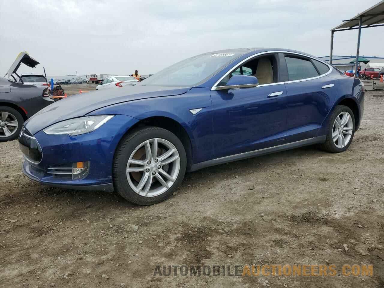 5YJSA1E14FF111559 TESLA MODEL S 2015