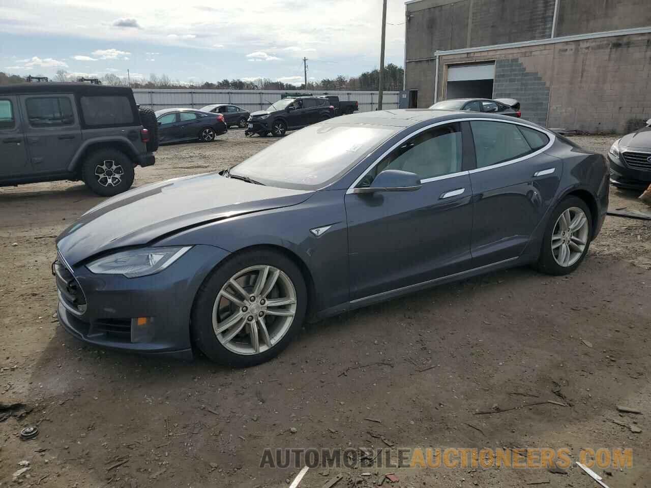 5YJSA1E14GF124569 TESLA MODEL S 2016