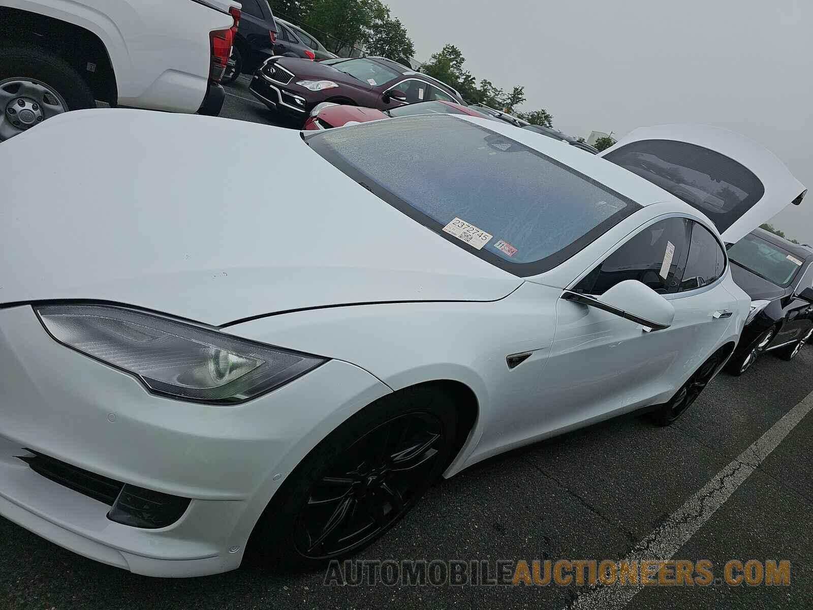 5YJSA1E17FF116397 Tesla Model S 2015