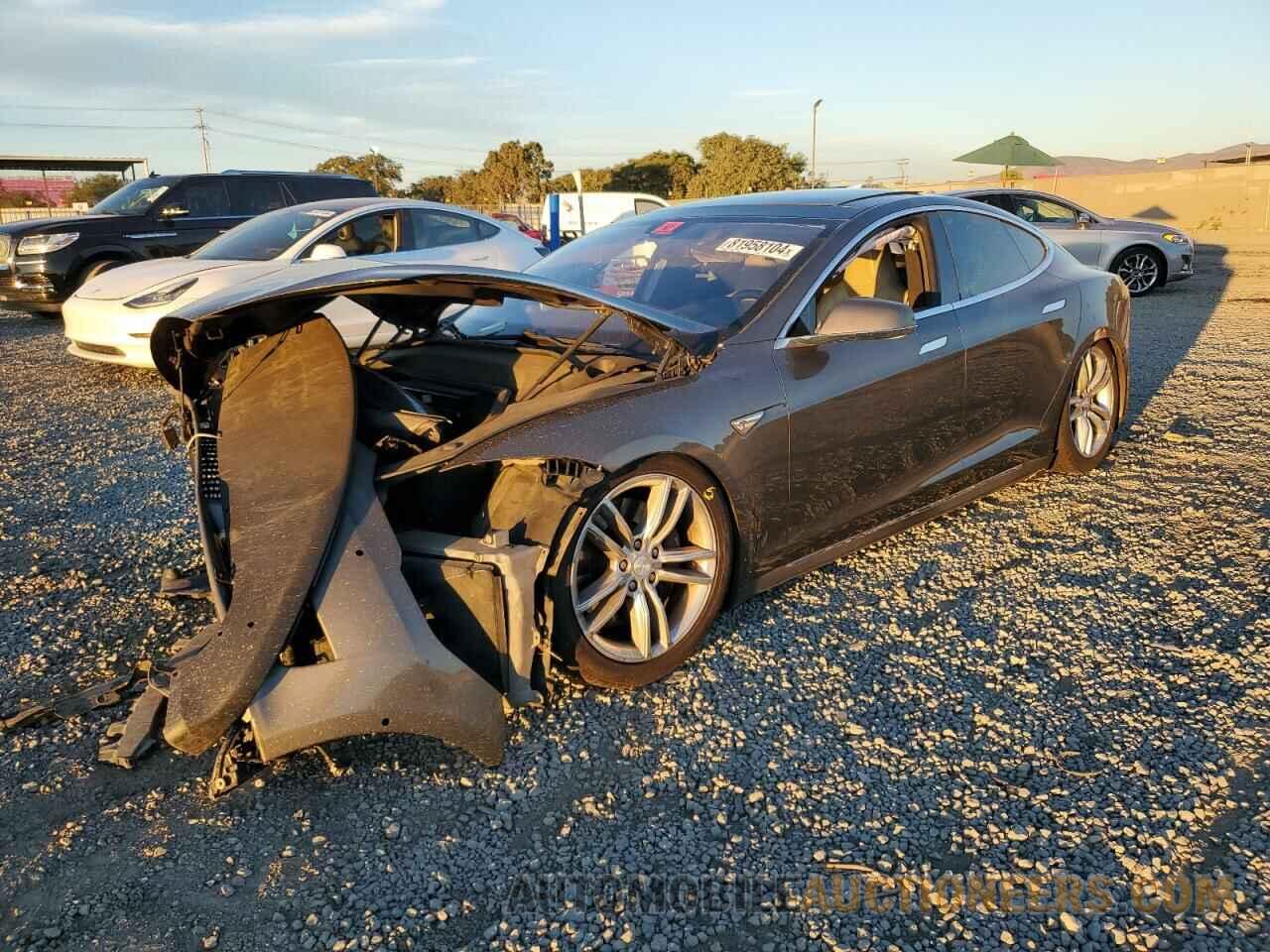 5YJSA1E17FF118585 TESLA MODEL S 2015