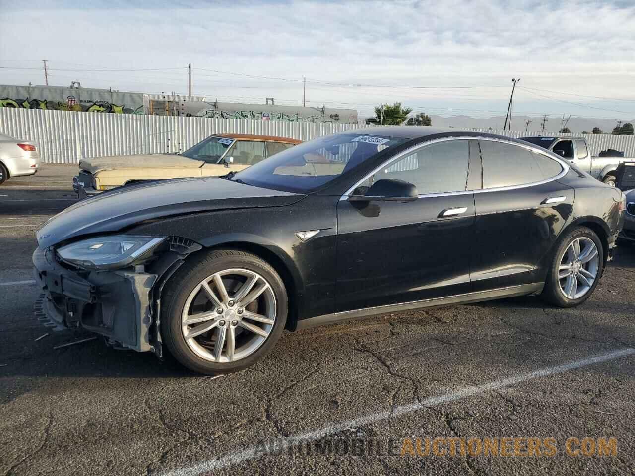 5YJSA1E17GF120208 TESLA MODEL S 2016