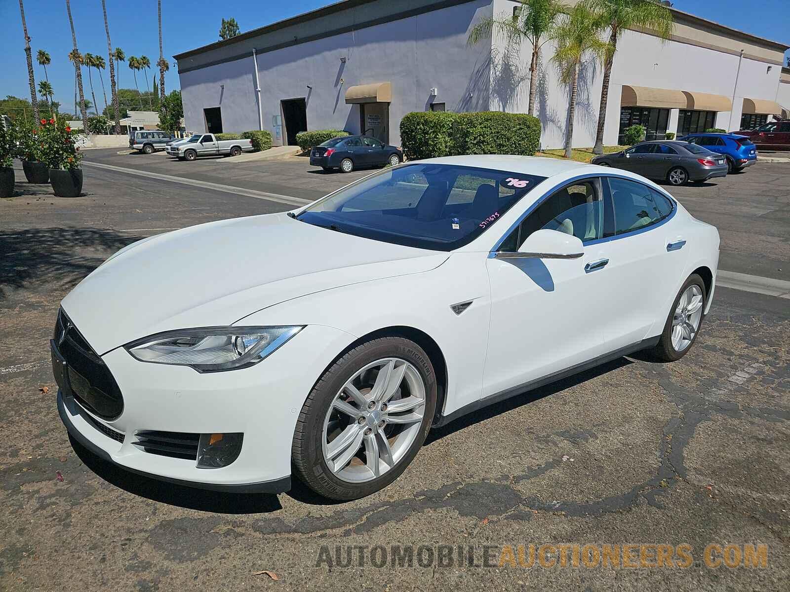 5YJSA1E17GF124257 Tesla Model S 2016