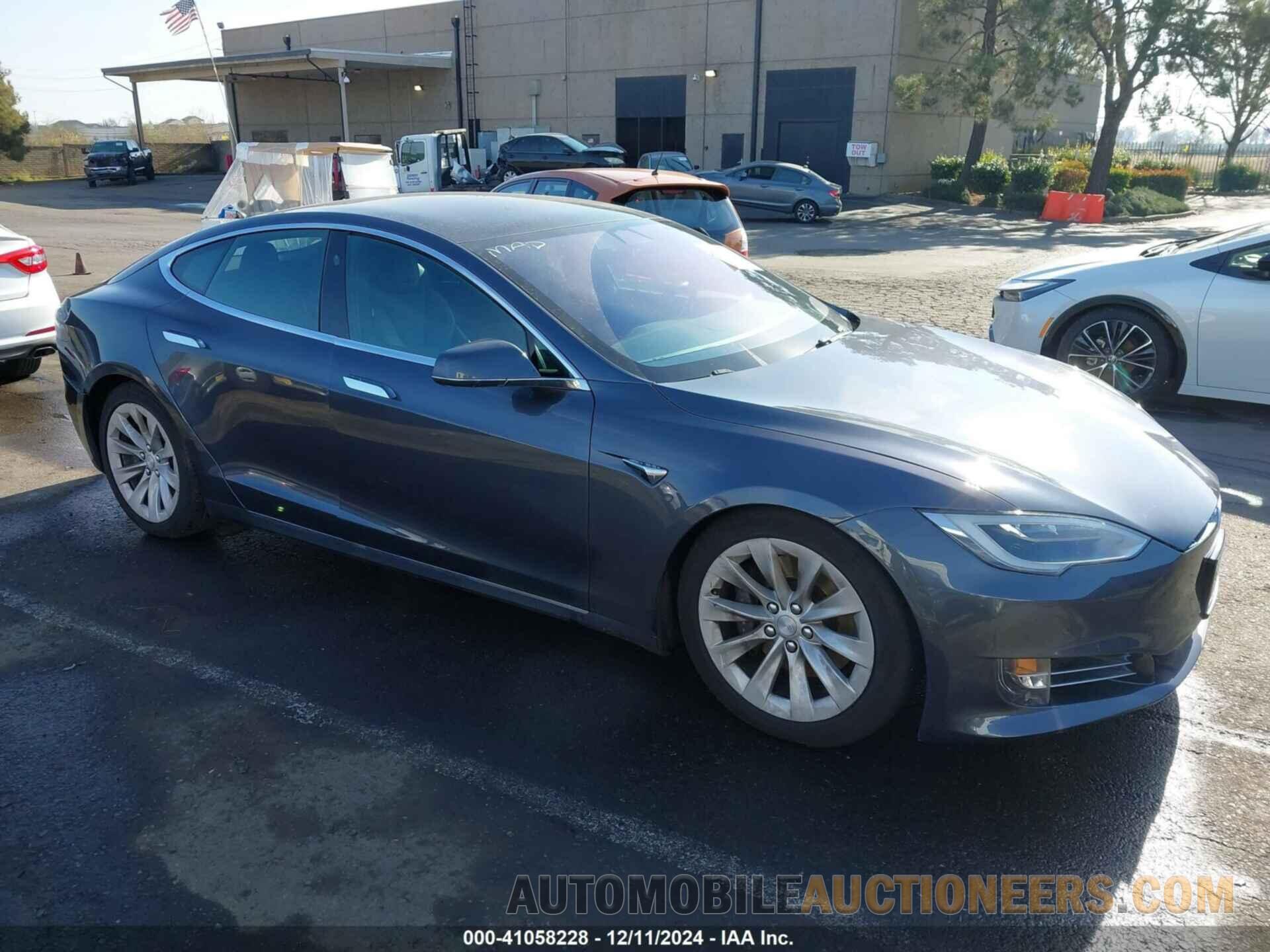 5YJSA1E17HF221525 TESLA MODEL S 2017