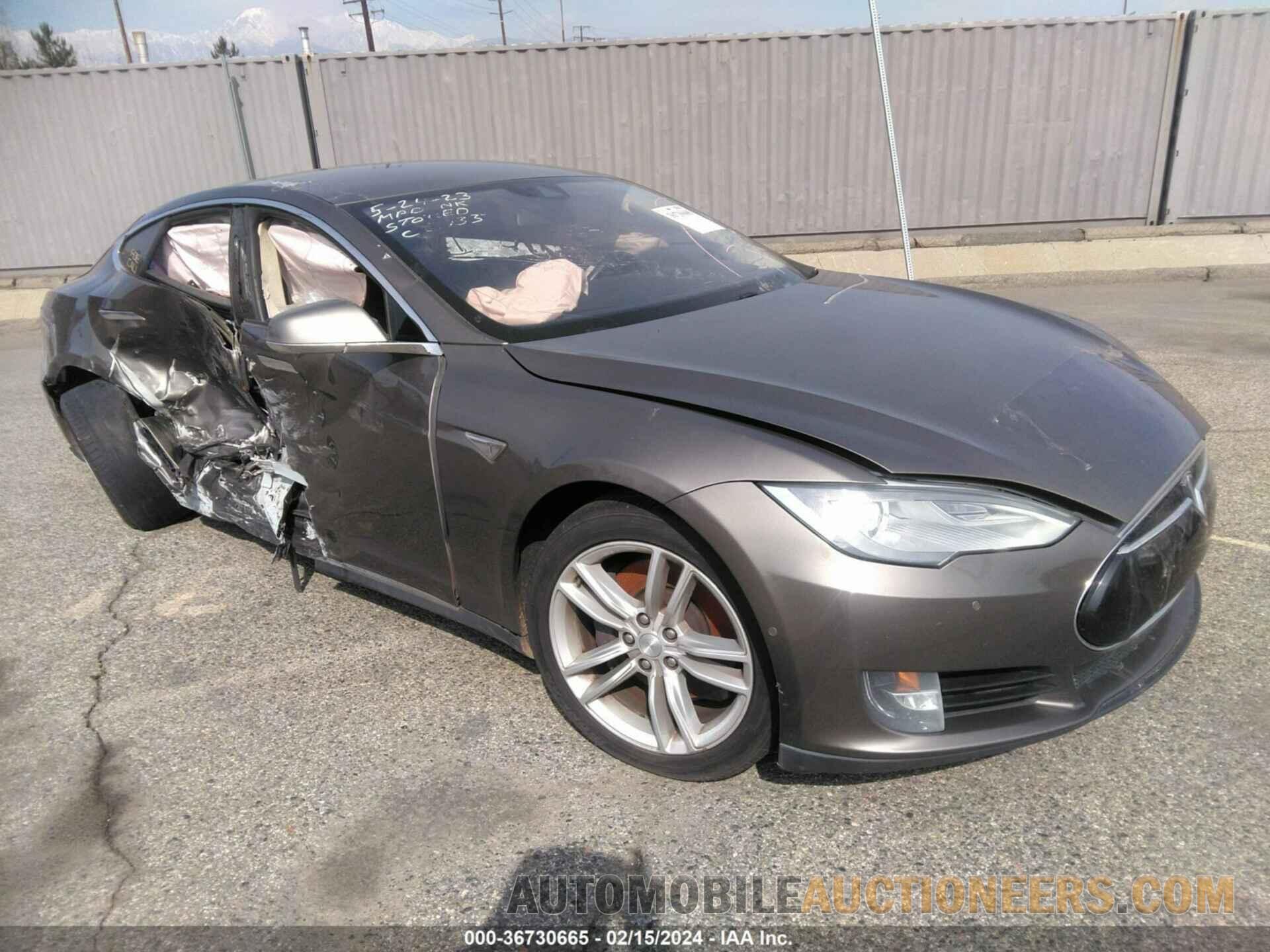 5YJSA1E19FF103733 TESLA MODEL S 2015