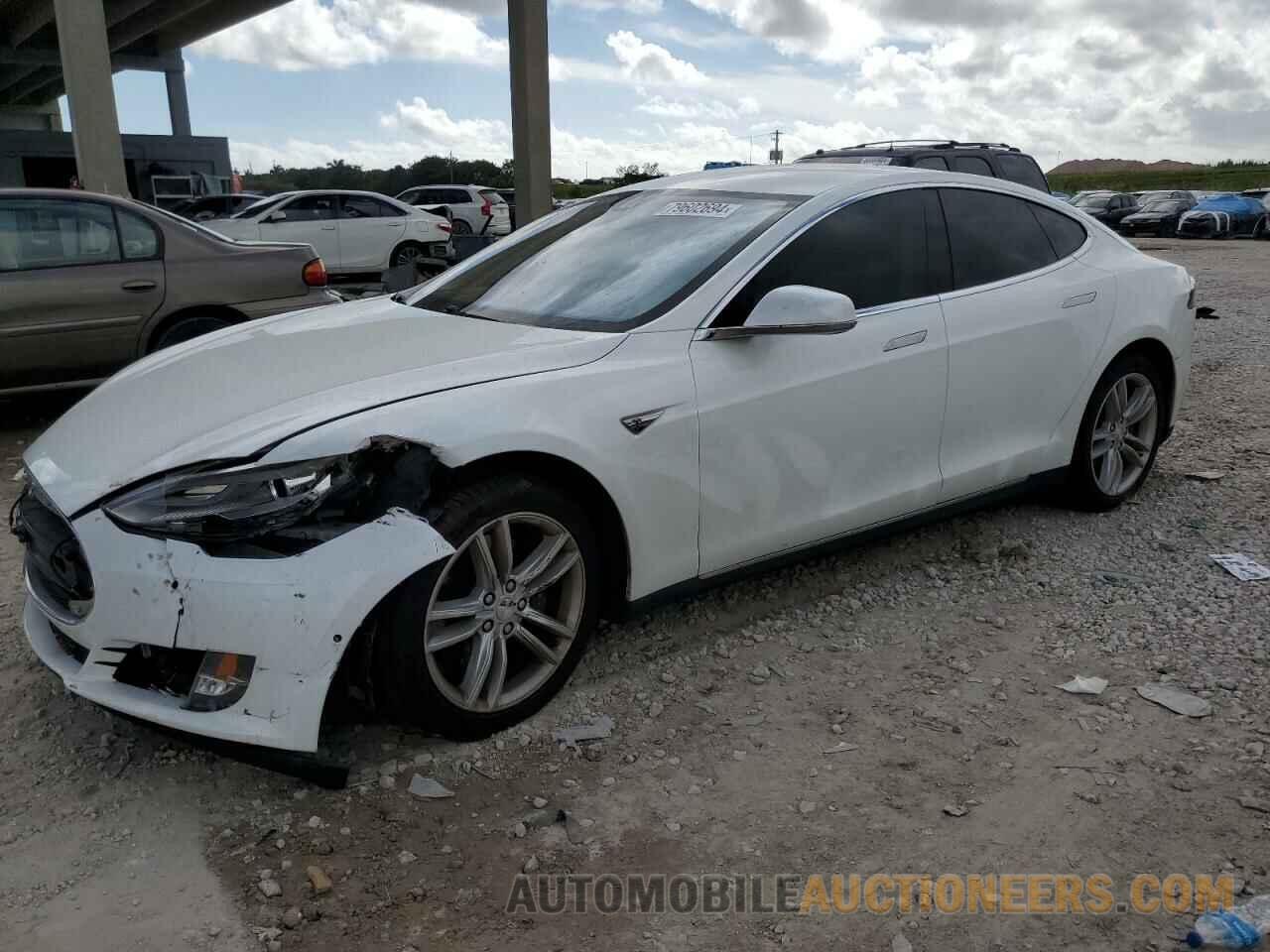 5YJSA1E19FF114070 TESLA MODEL S 2015