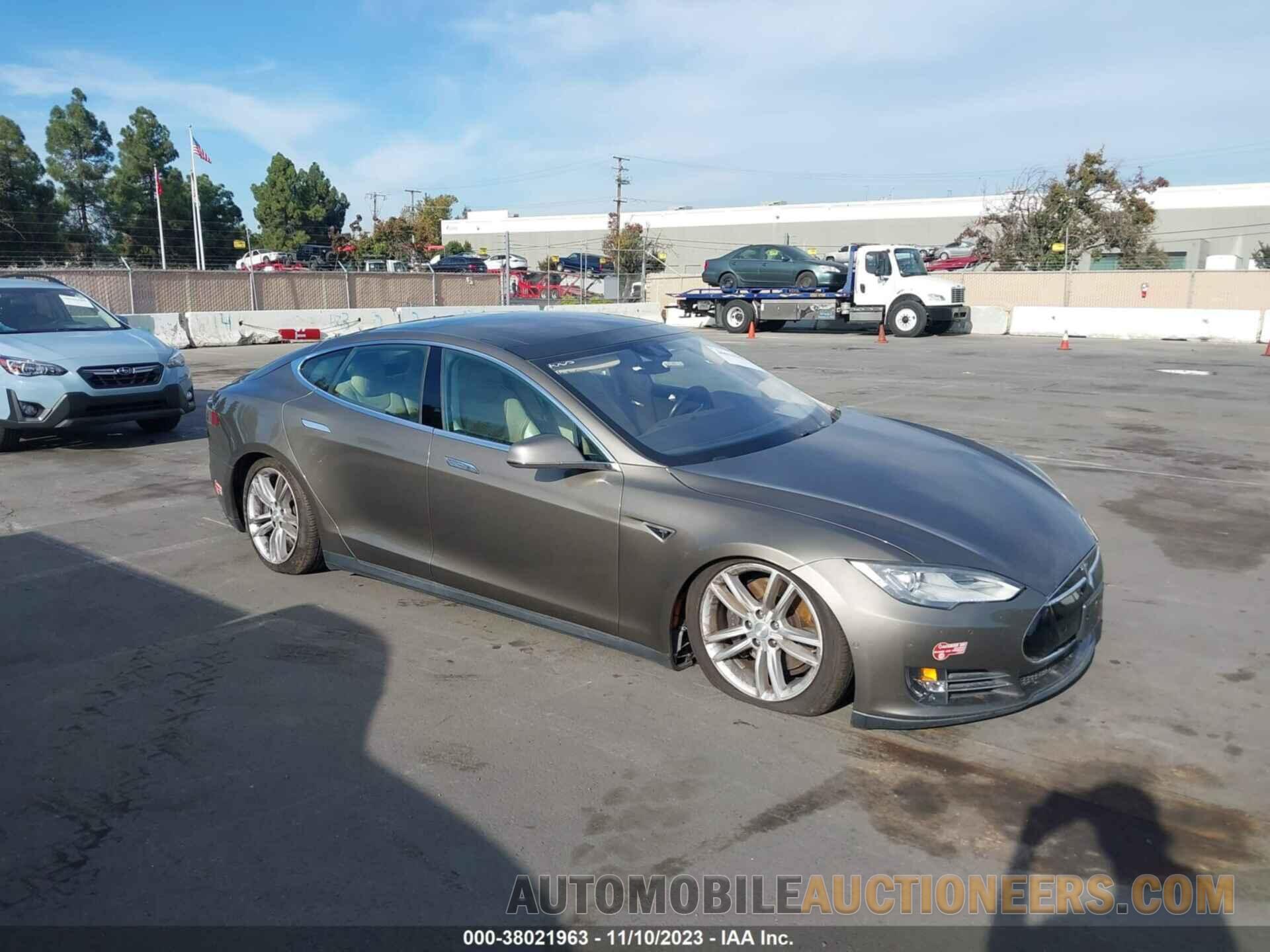 5YJSA1E20FF106948 TESLA MODEL S 2015