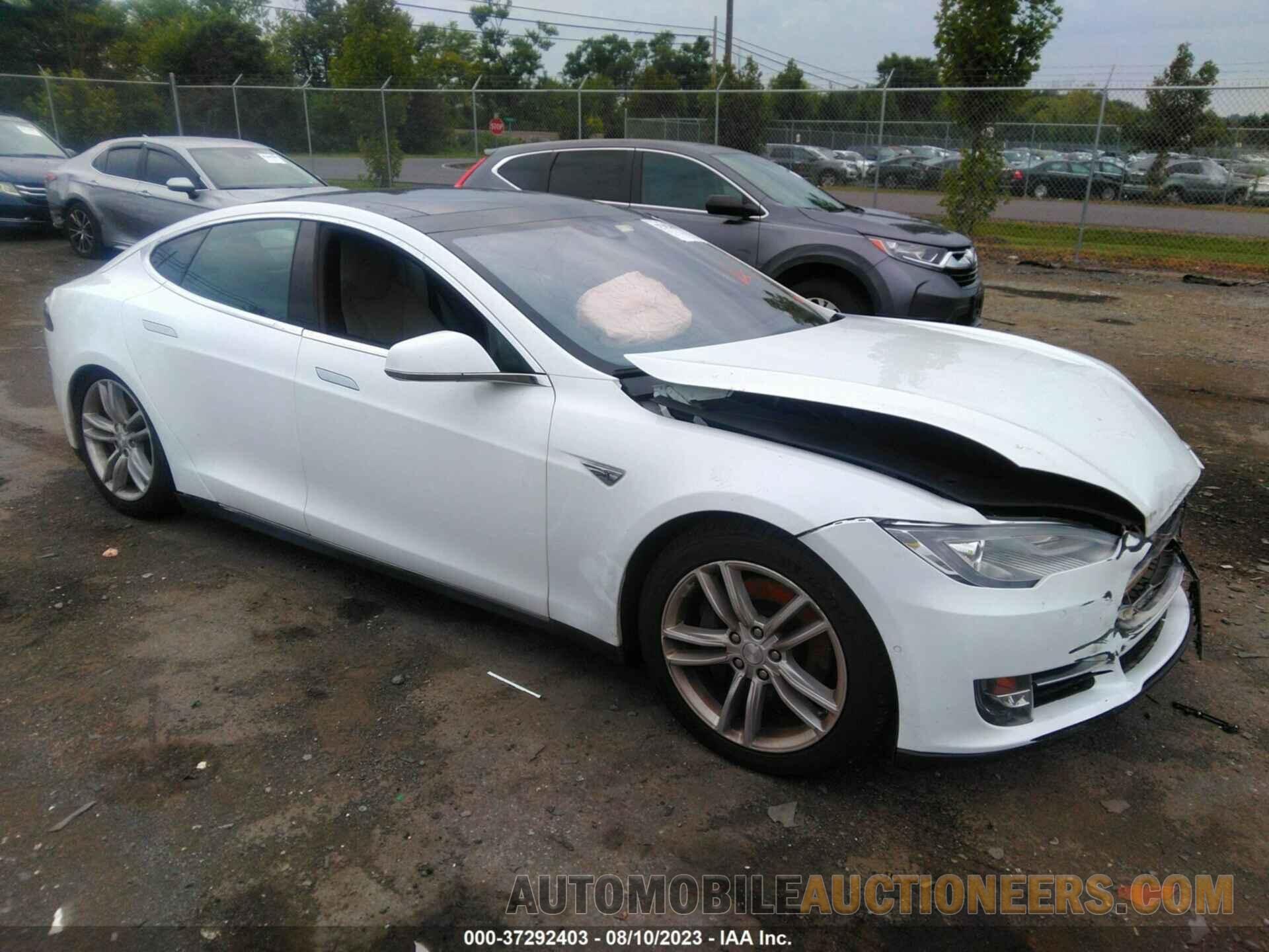 5YJSA1E20FF109400 TESLA MODEL S 2015