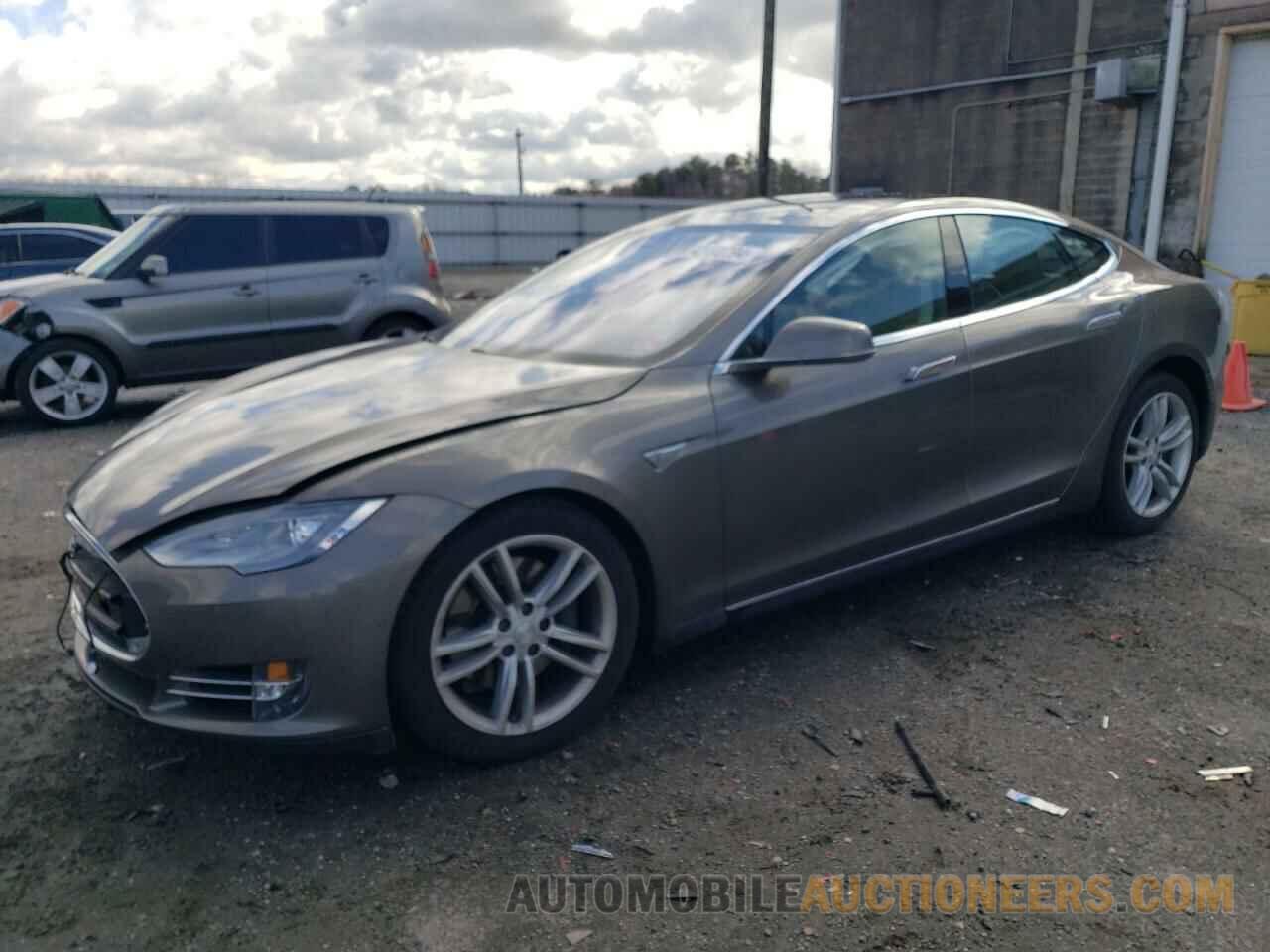 5YJSA1E20FF111650 TESLA MODEL S 2015