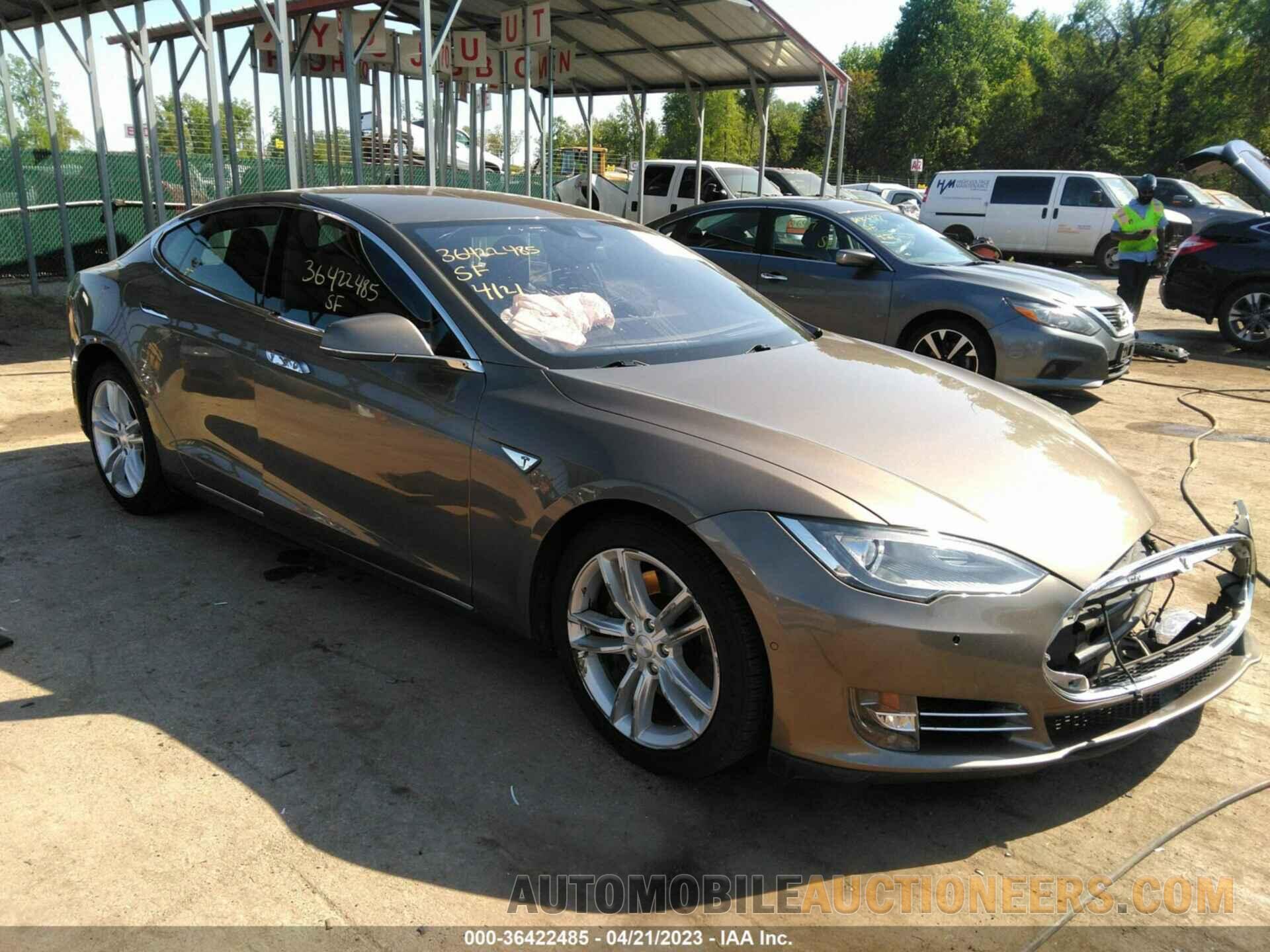 5YJSA1E20GF121029 TESLA MODEL S 2016