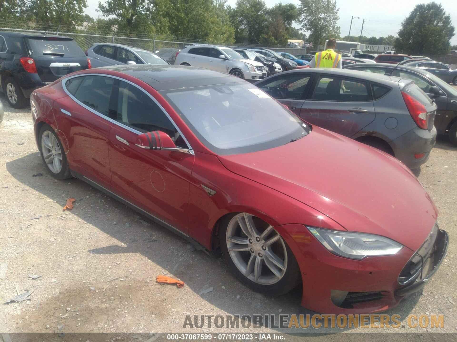 5YJSA1E20GF131771 TESLA MODEL S 2016