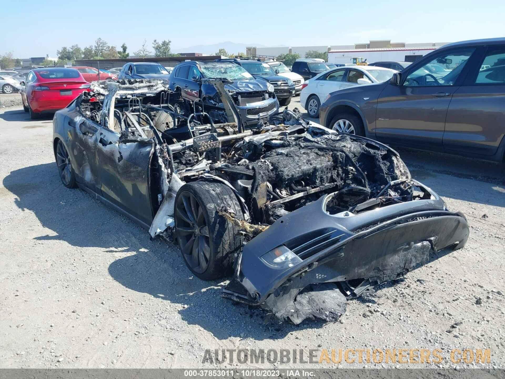 5YJSA1E2109109378 TESLA MODEL S 2015