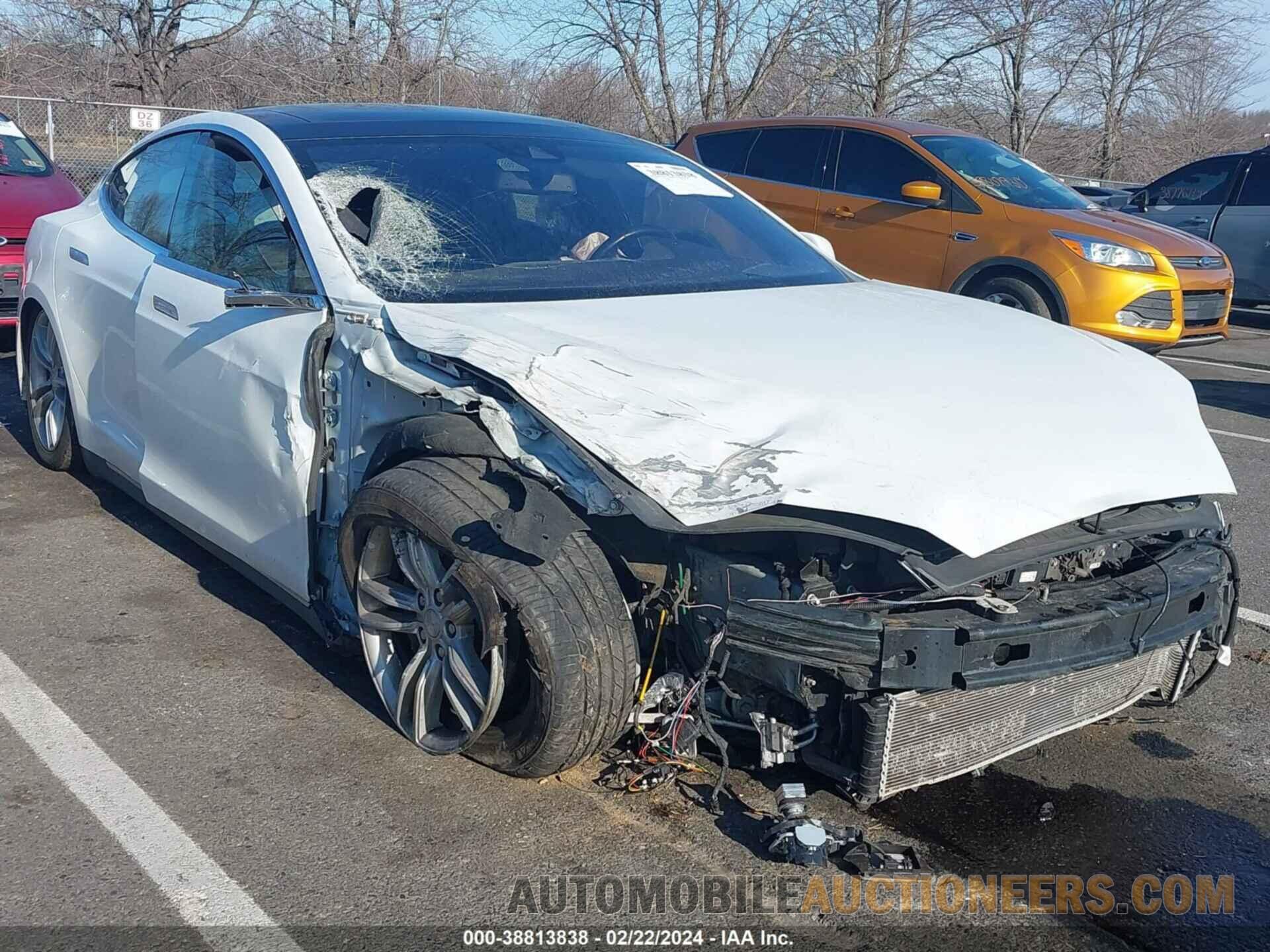 5YJSA1E21FF108613 TESLA MODEL S 2015