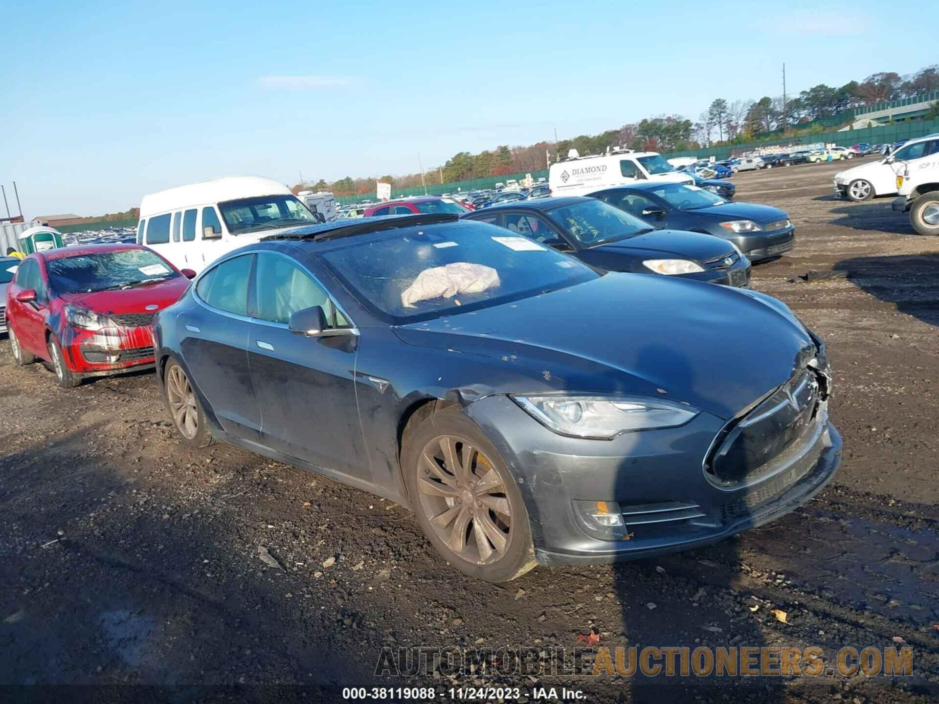 5YJSA1E21FF111124 TESLA MODEL S 2015