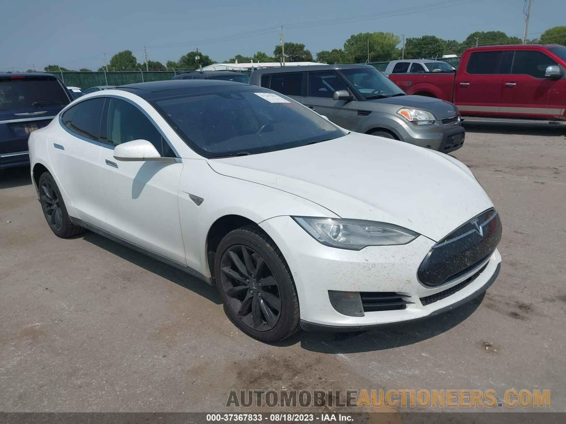 5YJSA1E21GF126370 TESLA MODEL S 2016