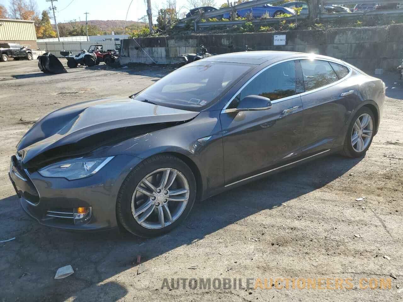 5YJSA1E21GF130032 TESLA MODEL S 2016