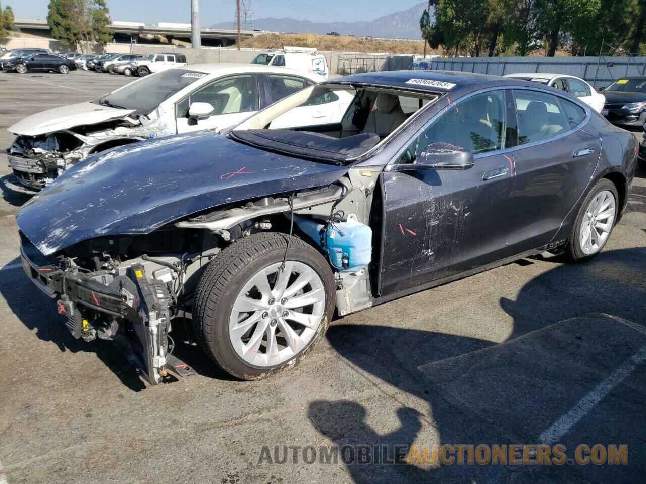 5YJSA1E21HF186568 TESLA MODEL S 2017