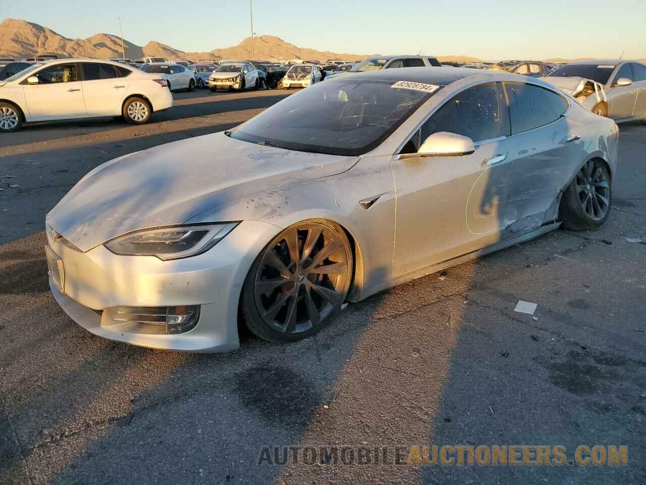 5YJSA1E21JF241638 TESLA MODEL S 2018