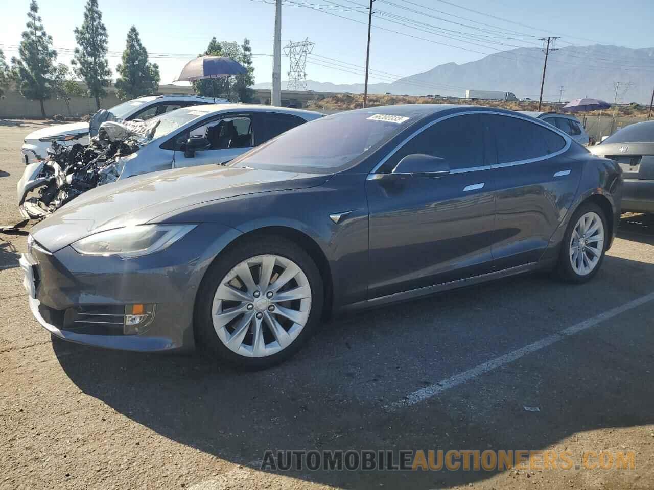 5YJSA1E21JF247083 TESLA MODEL S 2018