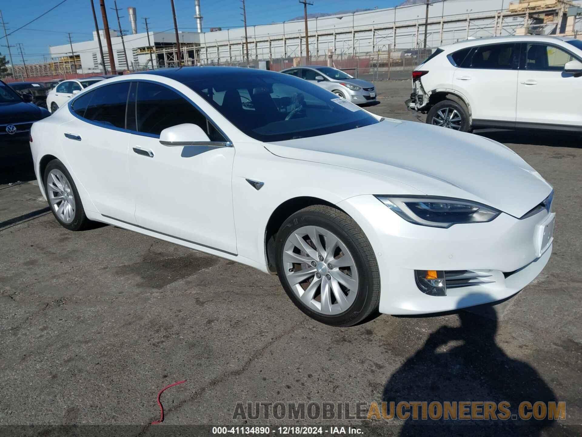 5YJSA1E21JF275935 TESLA MODEL S 2018