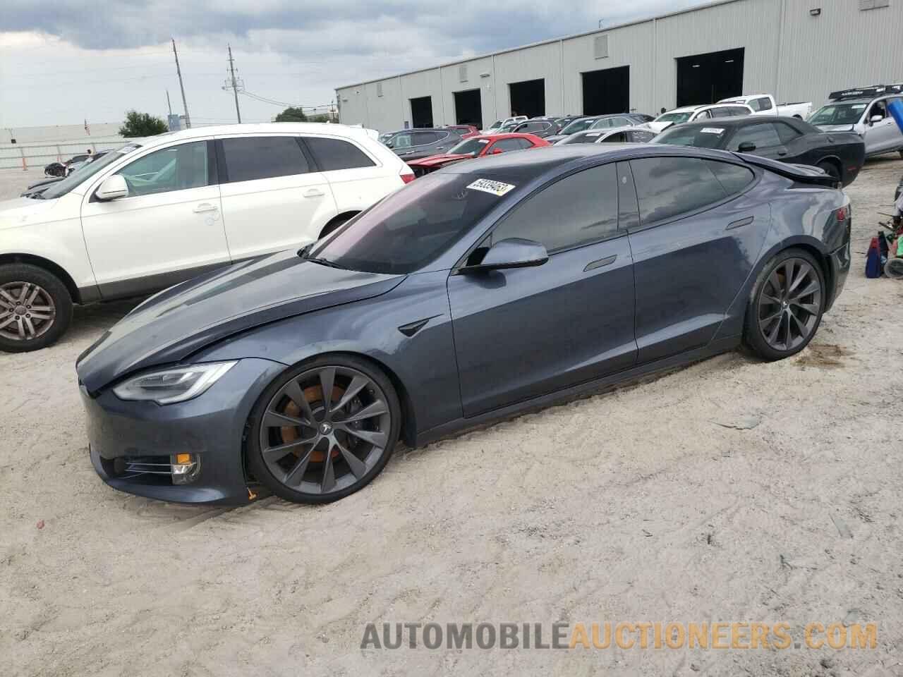 5YJSA1E21LF359126 TESLA MODEL S 2020