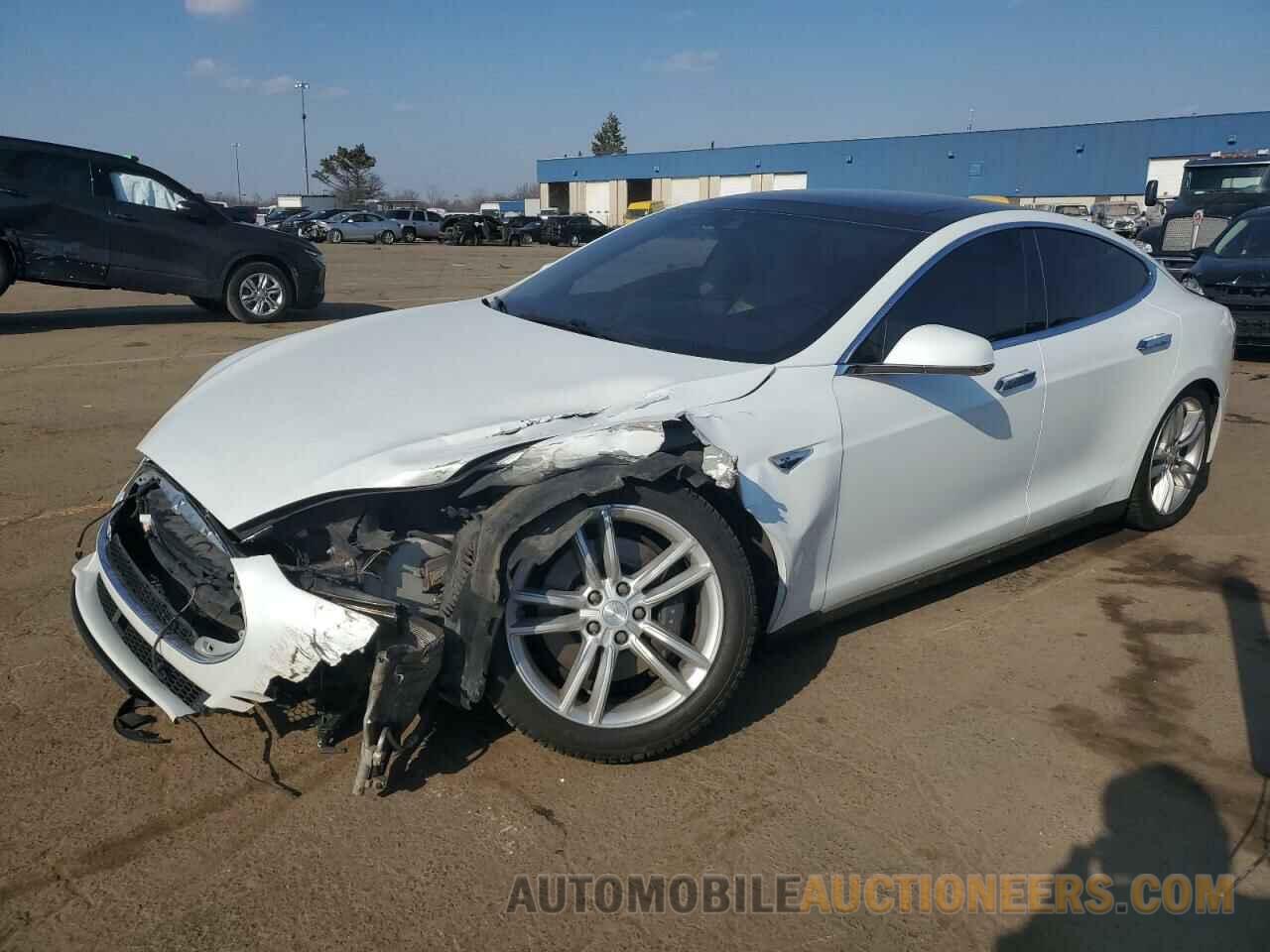 5YJSA1E22FF116266 TESLA MODEL S 2015