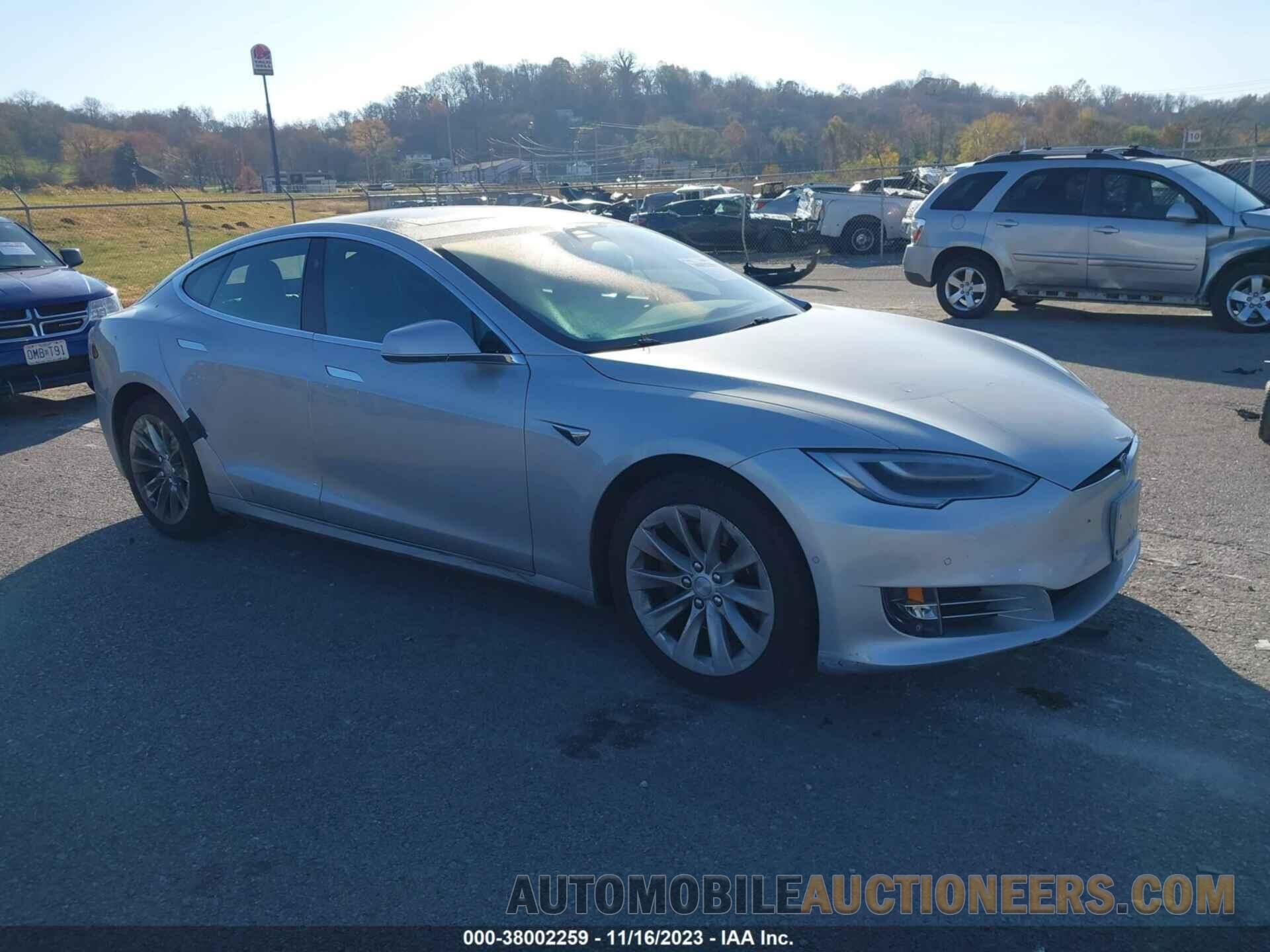 5YJSA1E22JF272798 TESLA MODEL S 2018