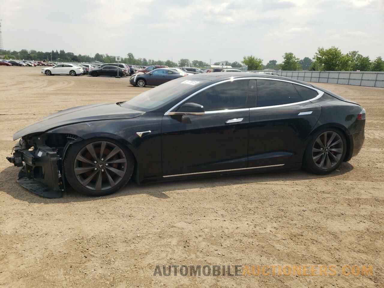 5YJSA1E22JF294123 TESLA MODEL S 2018