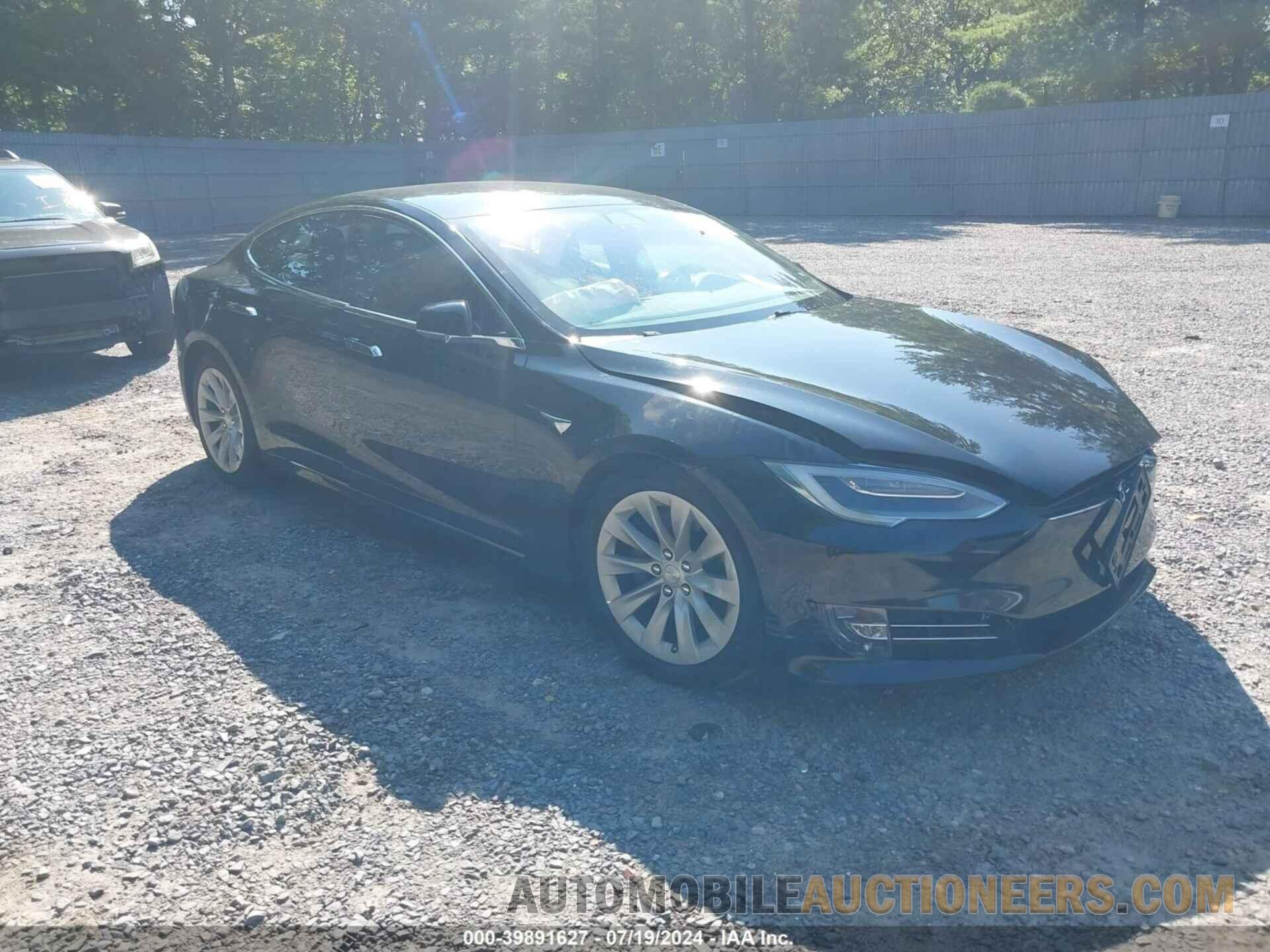 5YJSA1E22JF297992 TESLA MODEL S 2018