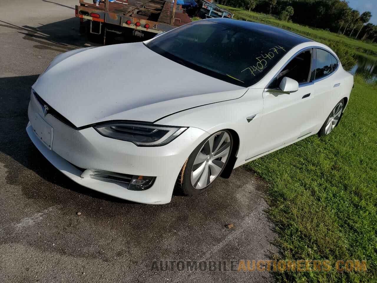 5YJSA1E22LF415008 TESLA MODEL S 2020