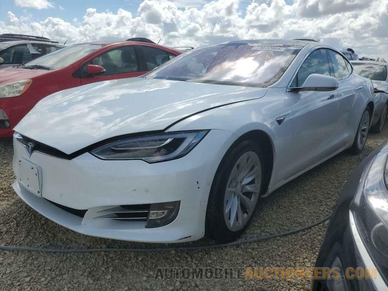 5YJSA1E23HF217576 TESLA MODEL S 2017