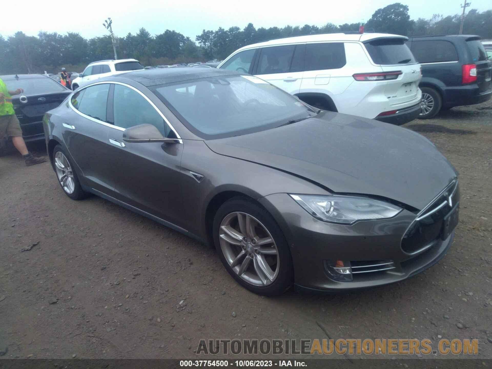 5YJSA1E24FF118813 TESLA MODEL S 2015