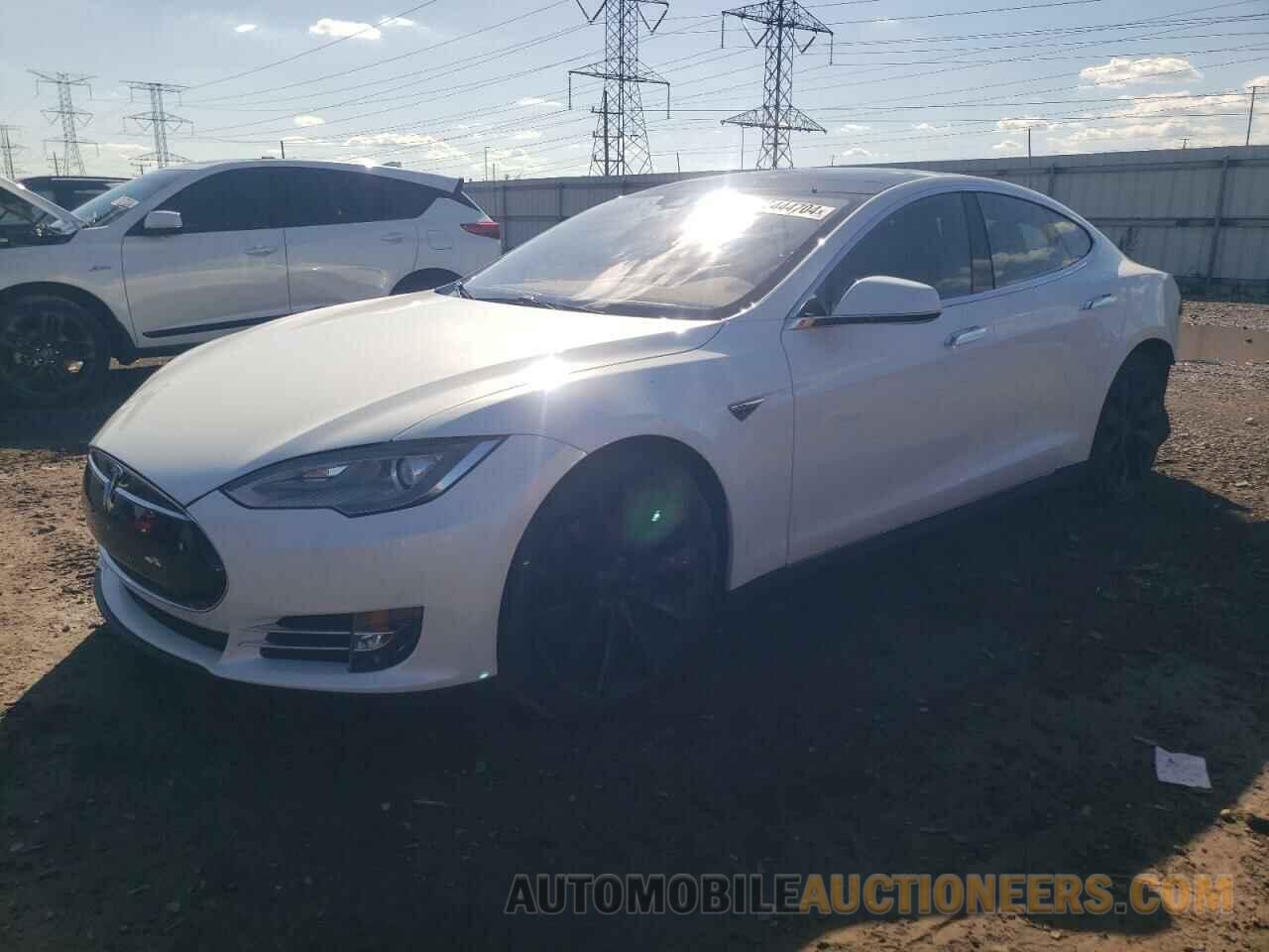 5YJSA1E24FF119606 TESLA MODEL S 2015