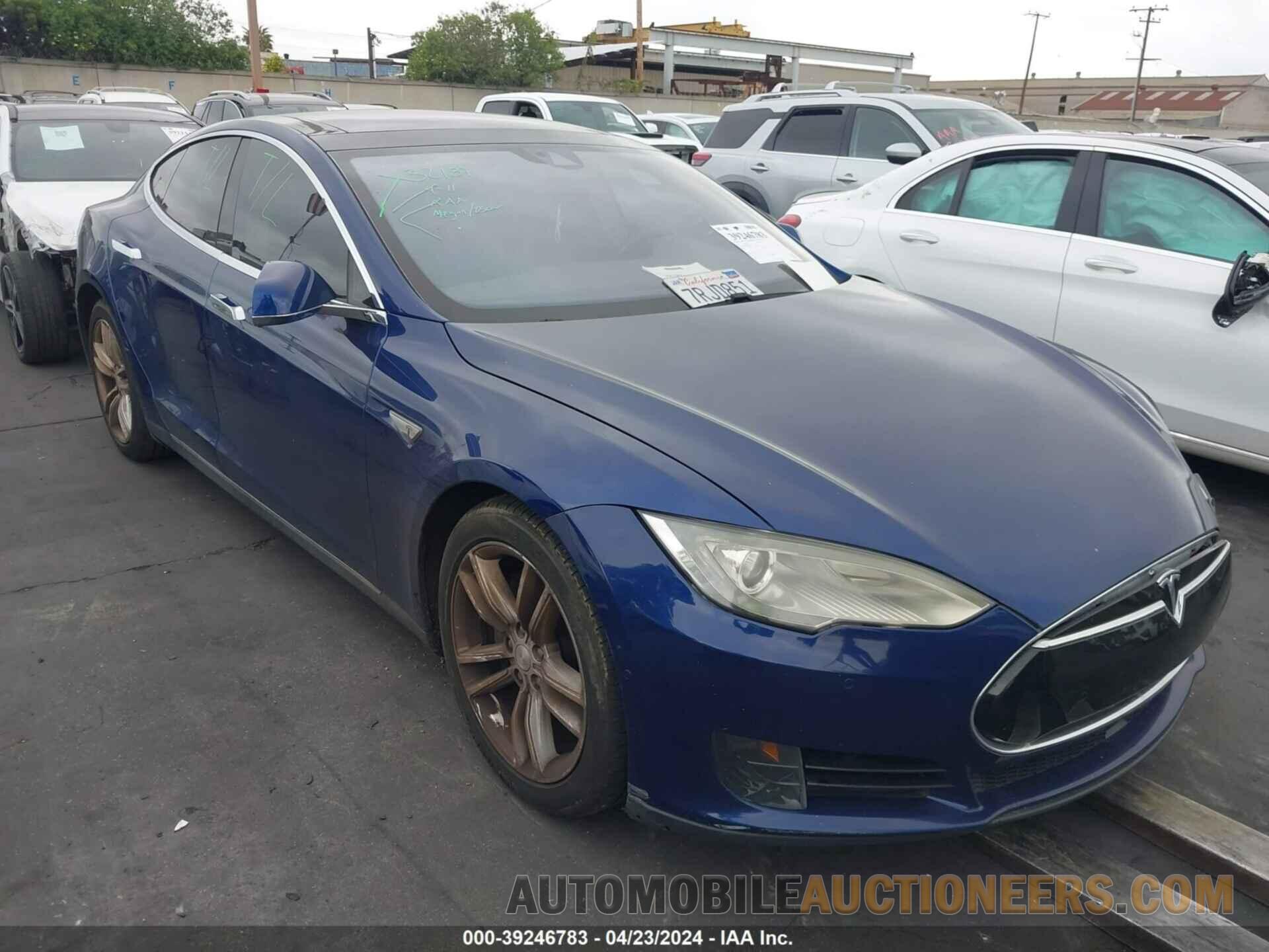 5YJSA1E24FF119833 TESLA MODEL S 2015