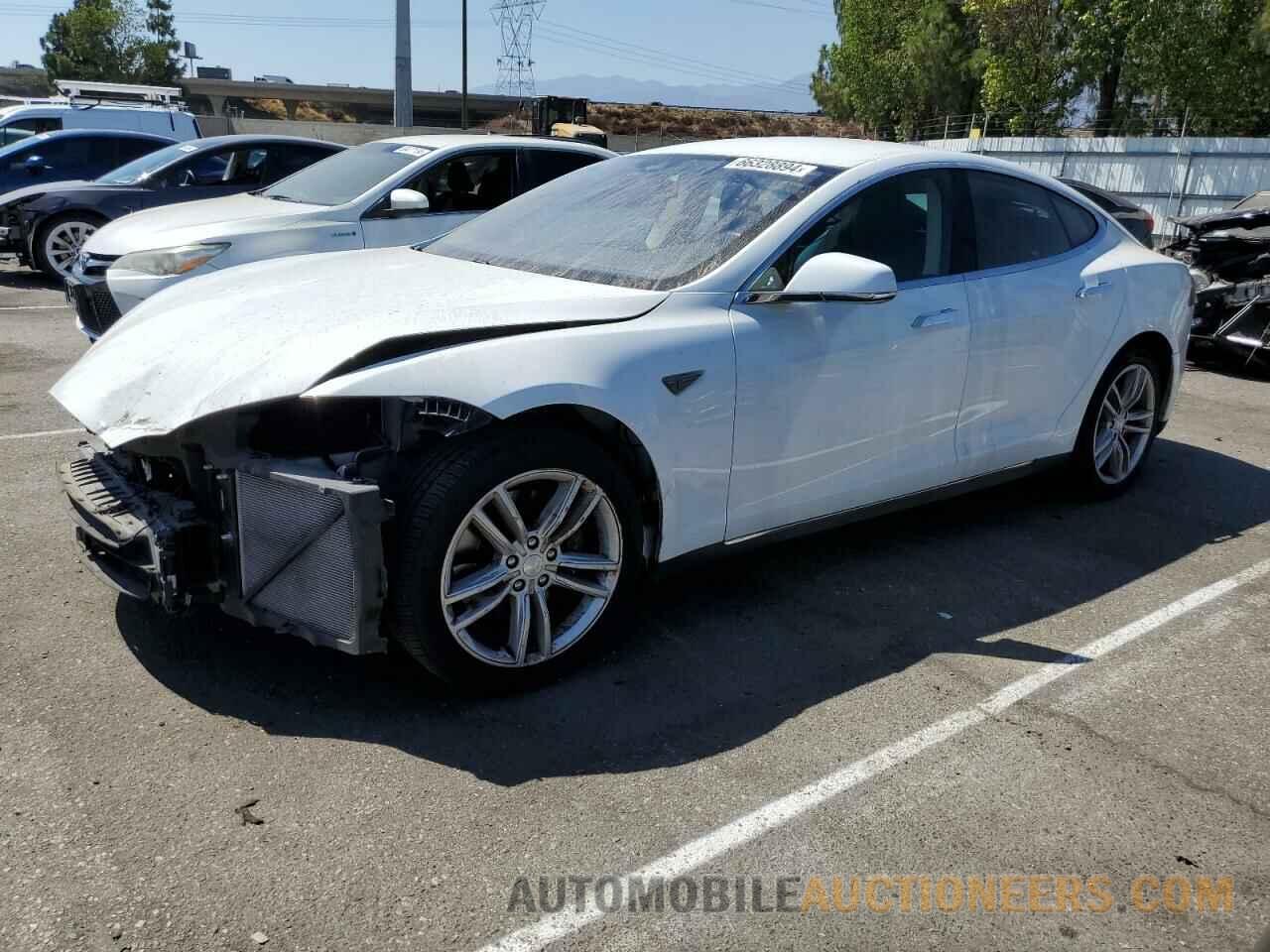 5YJSA1E24GF128131 TESLA MODEL S 2016