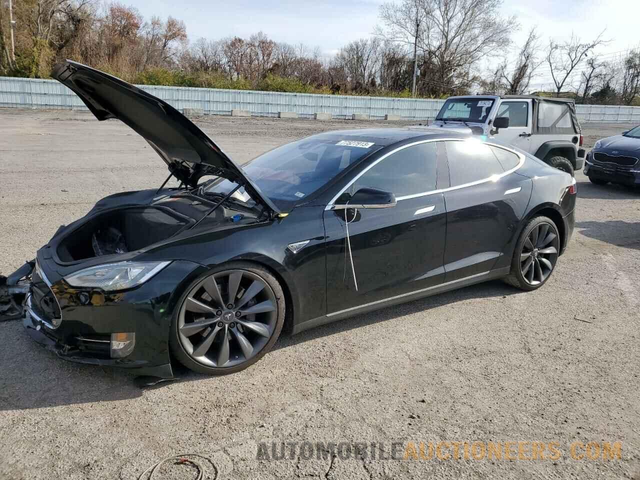 5YJSA1E24GF129098 TESLA MODEL S 2016