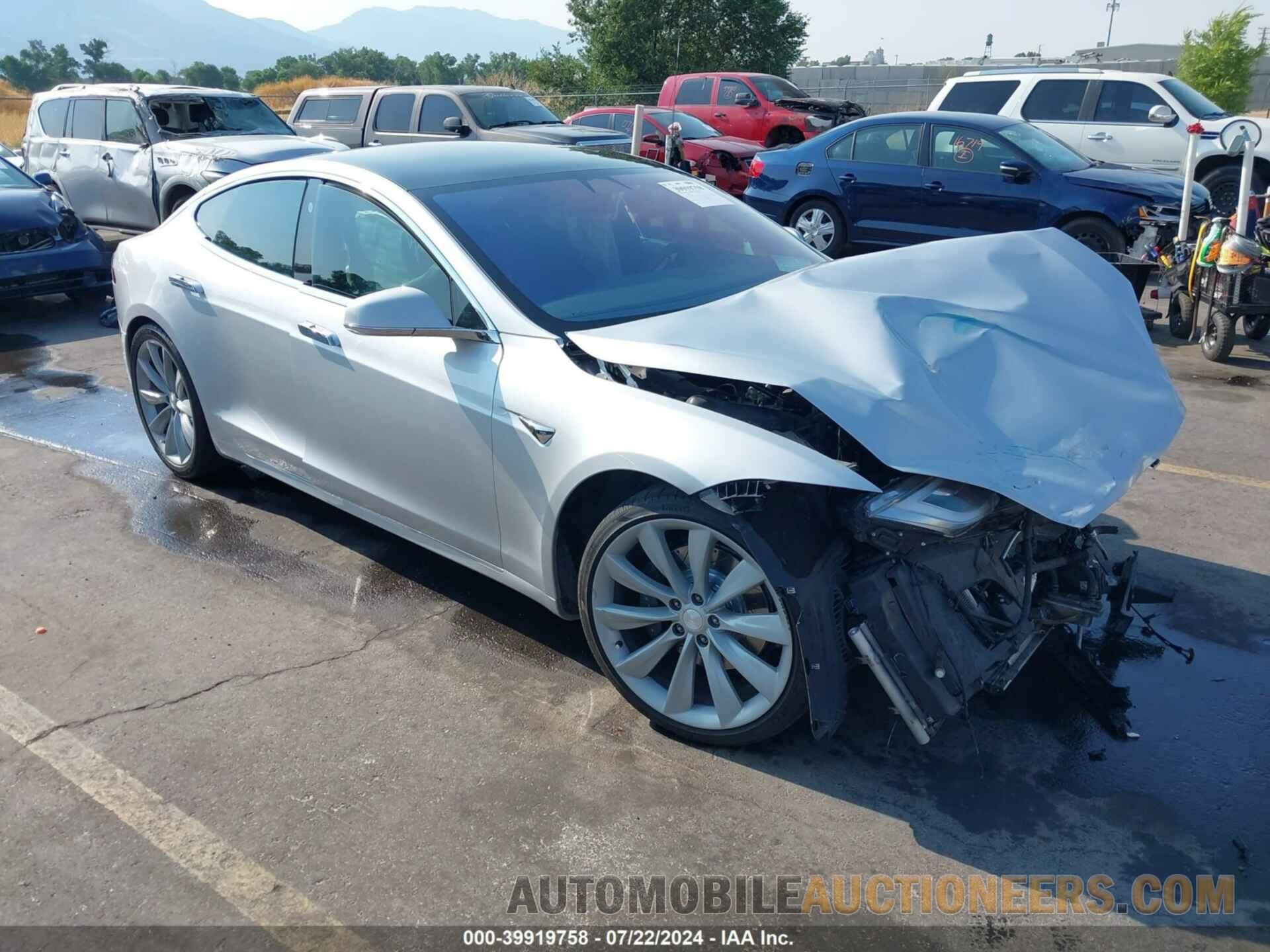 5YJSA1E24JF256795 TESLA MODEL S 2018