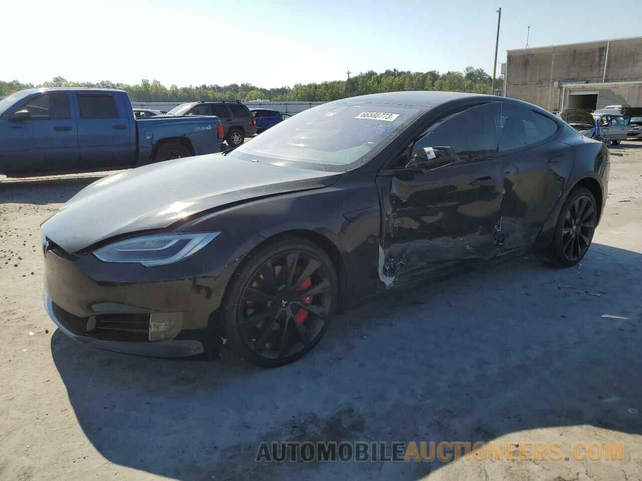 5YJSA1E24JF260765 TESLA MODEL S 2018