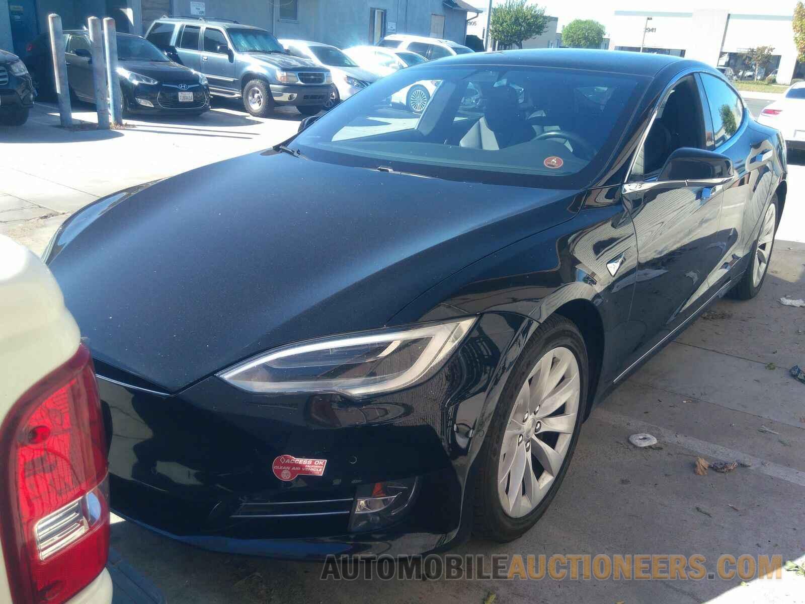 5YJSA1E24JF282183 Tesla Model S 2018