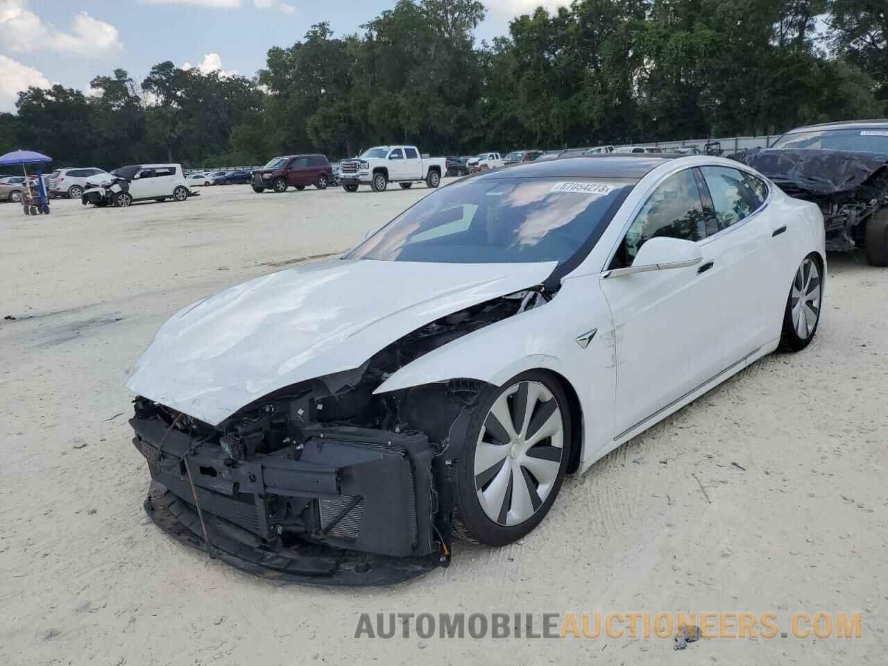 5YJSA1E24LF389124 TESLA MODEL S 2020