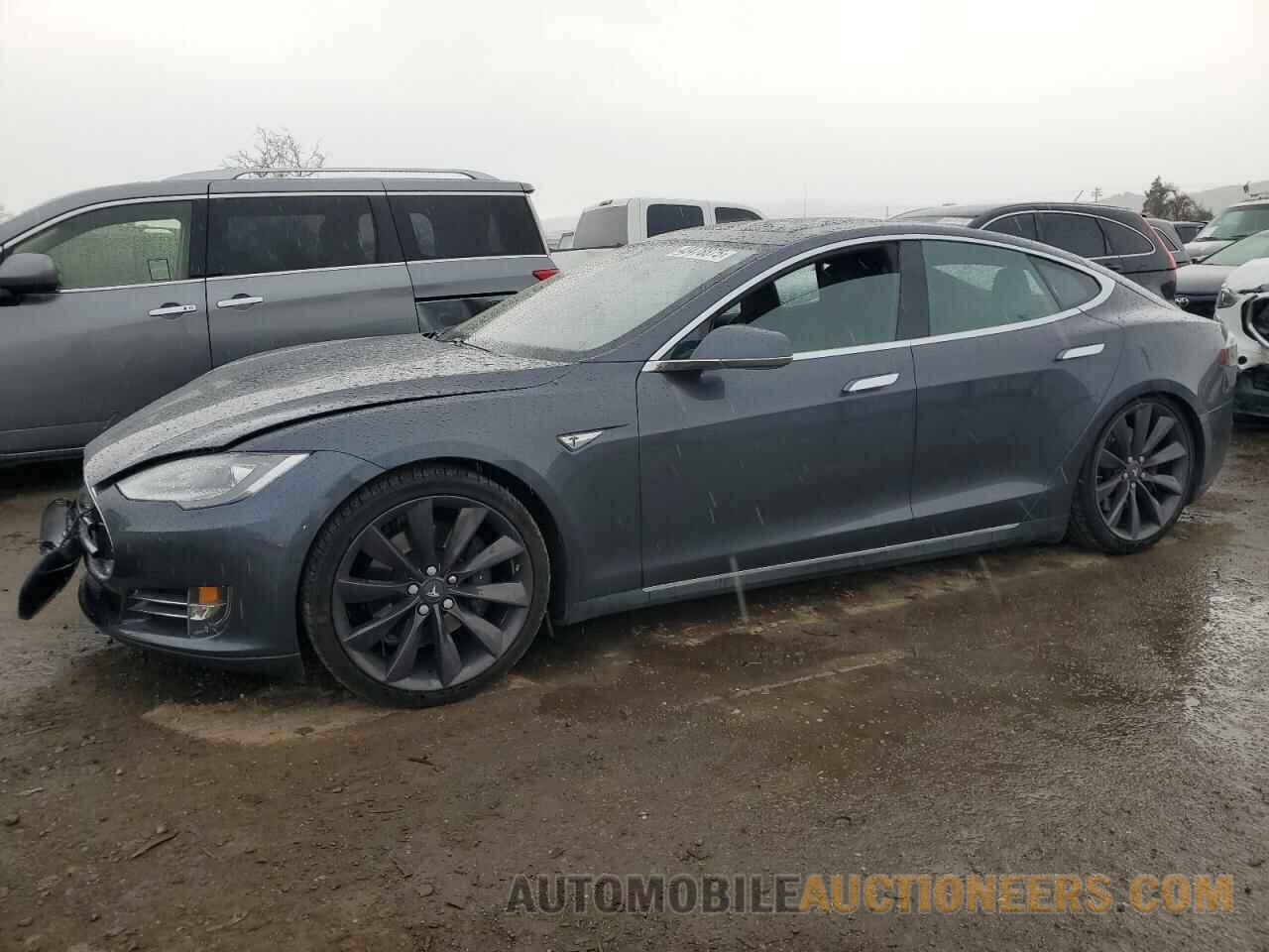 5YJSA1E25FF104130 TESLA MODEL S 2015