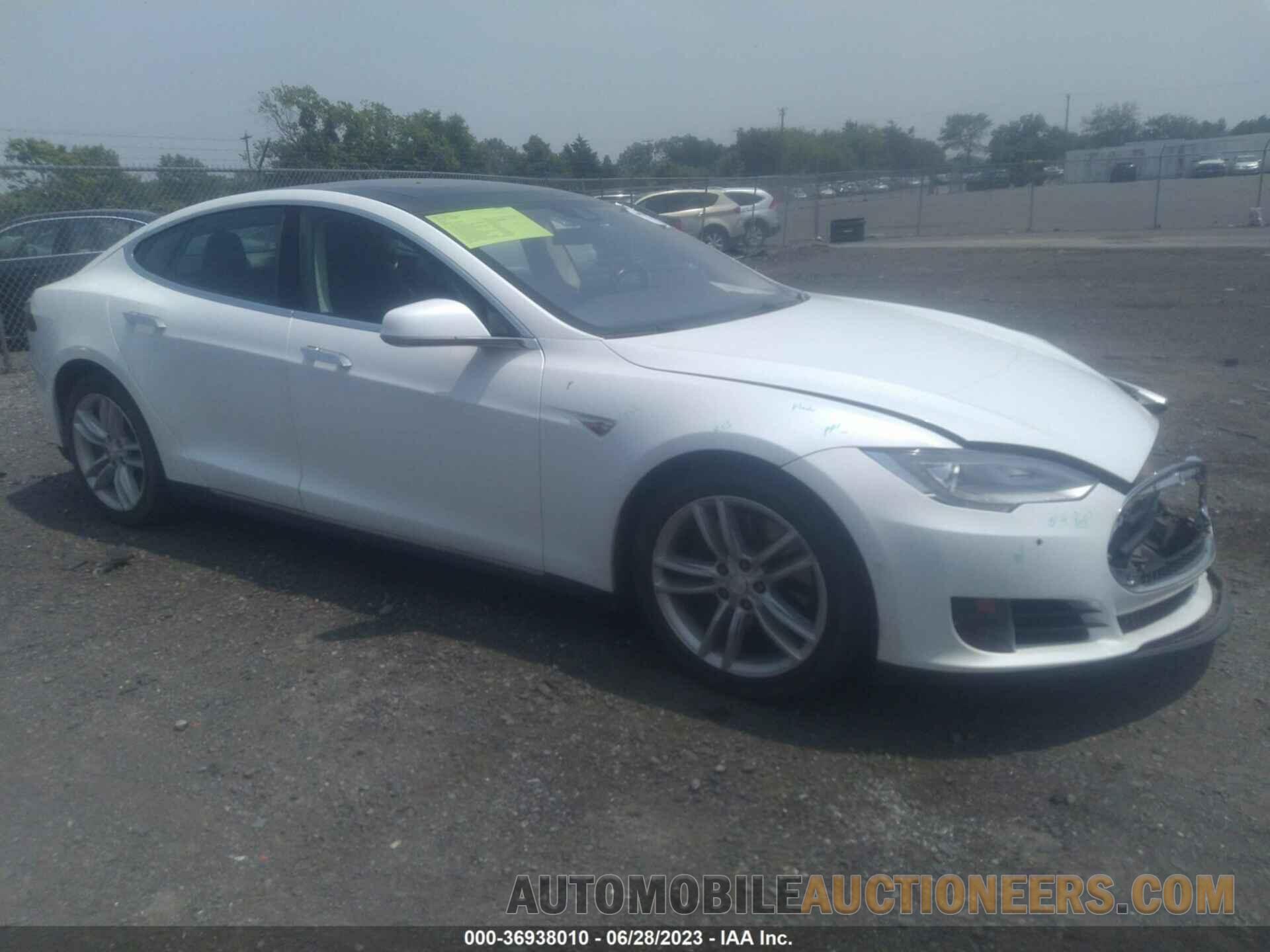 5YJSA1E25FF105827 TESLA MODEL S 2015