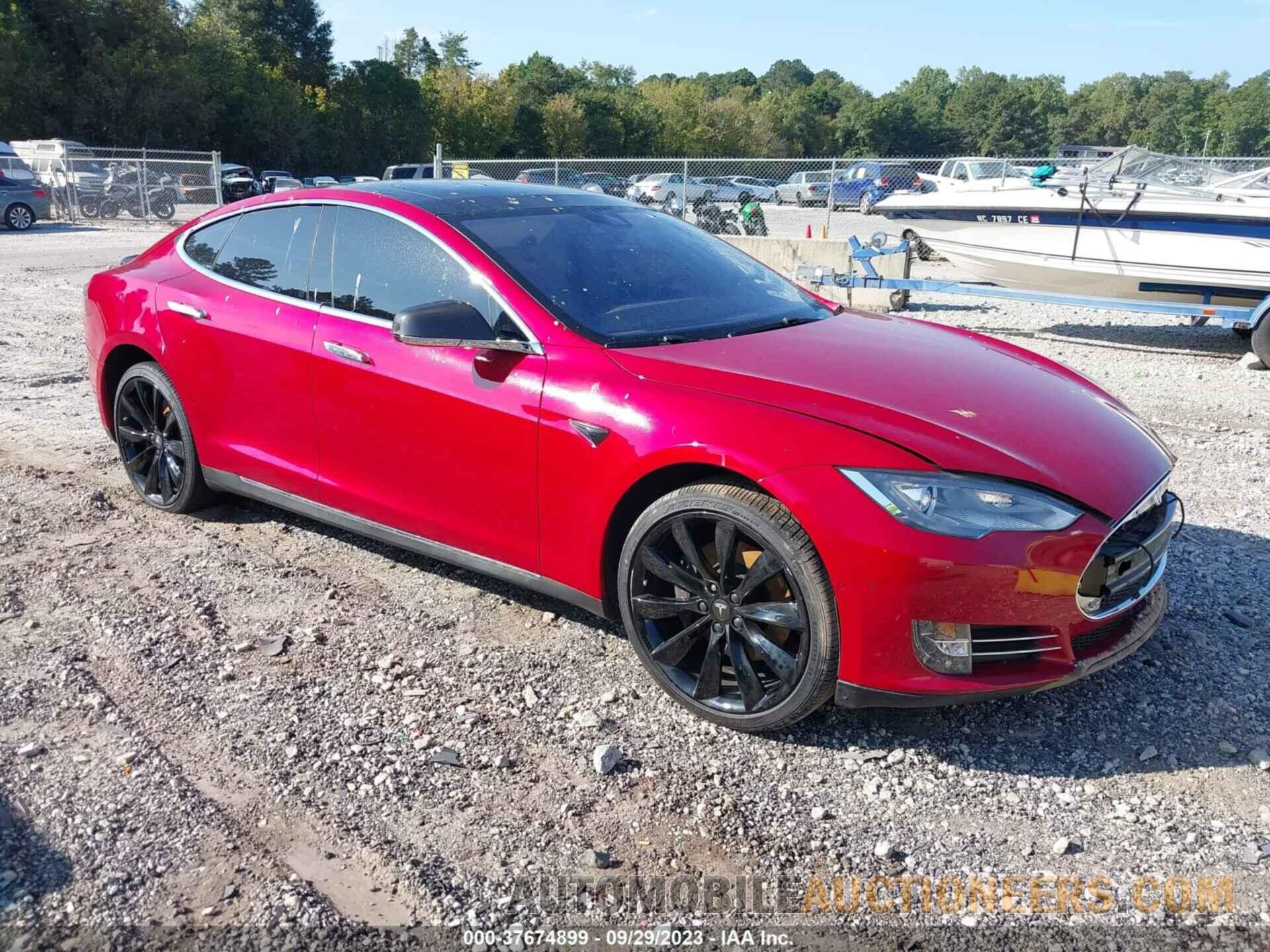 5YJSA1E25FF107982 TESLA MODEL S 2015